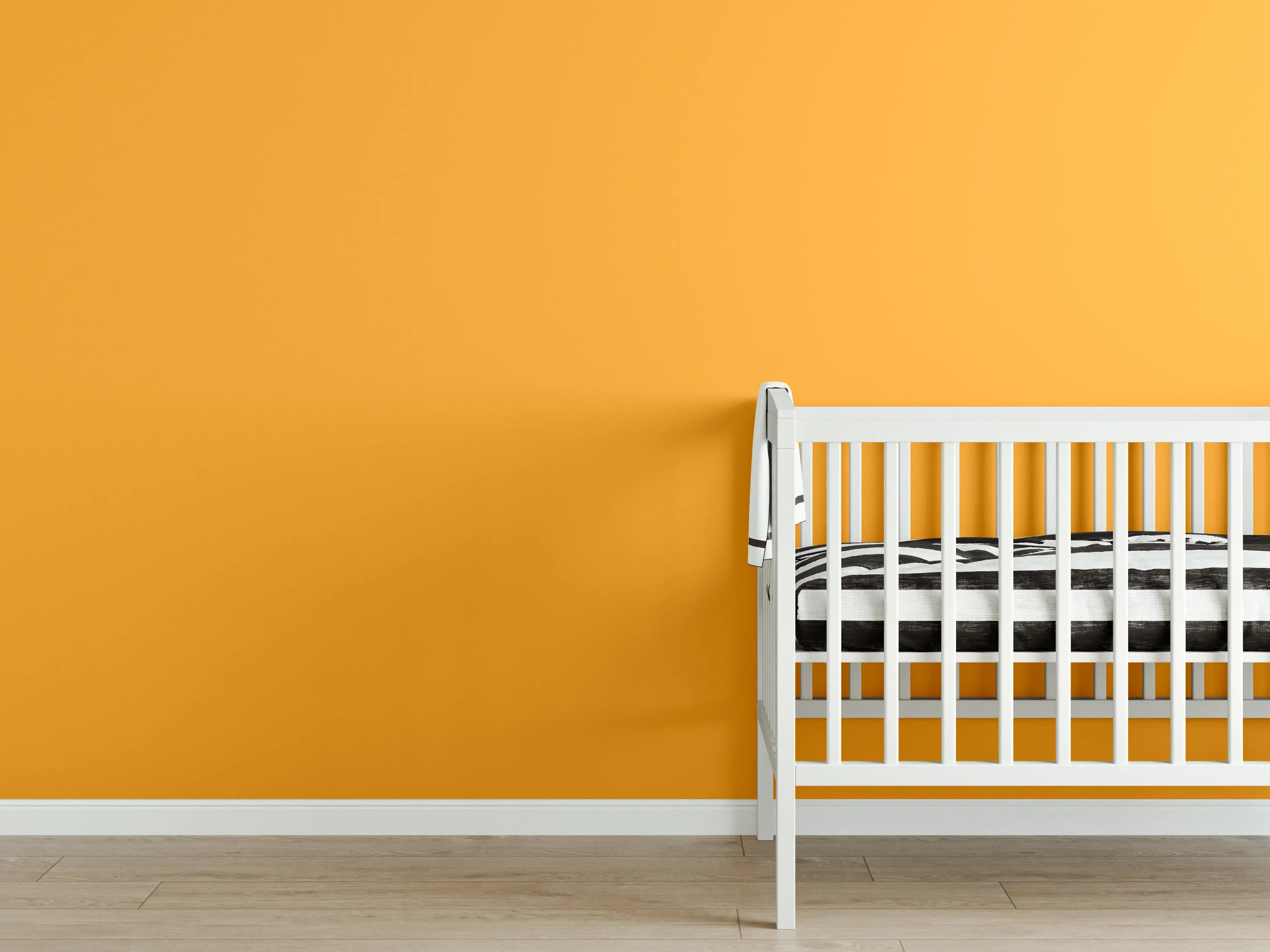 Babyzimmer Wandgestaltung - RAL 2007 (Leuchtendes Hellorange)