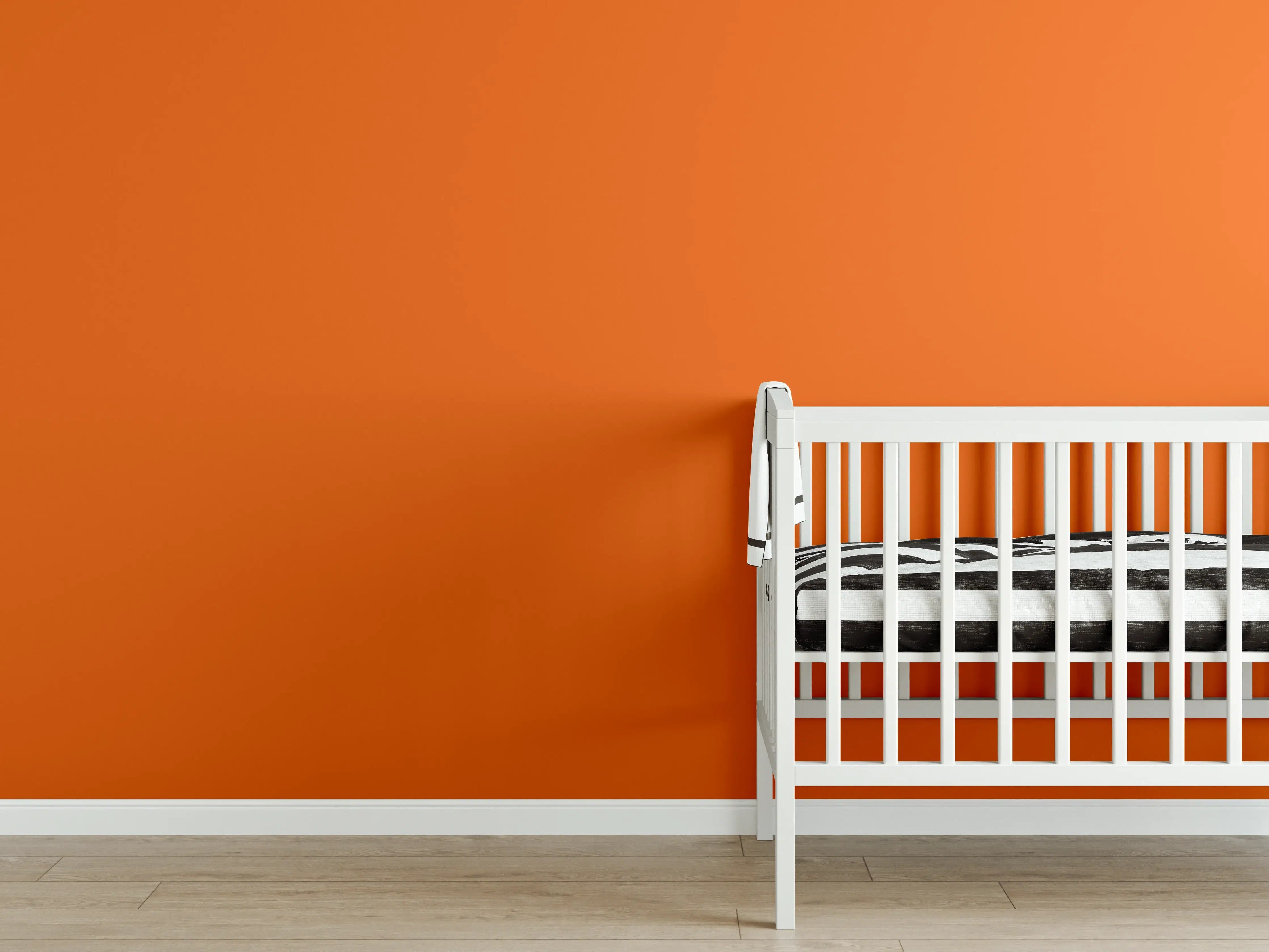 Babyzimmer Wandgestaltung - RAL 2009 (Verkehrsorange)