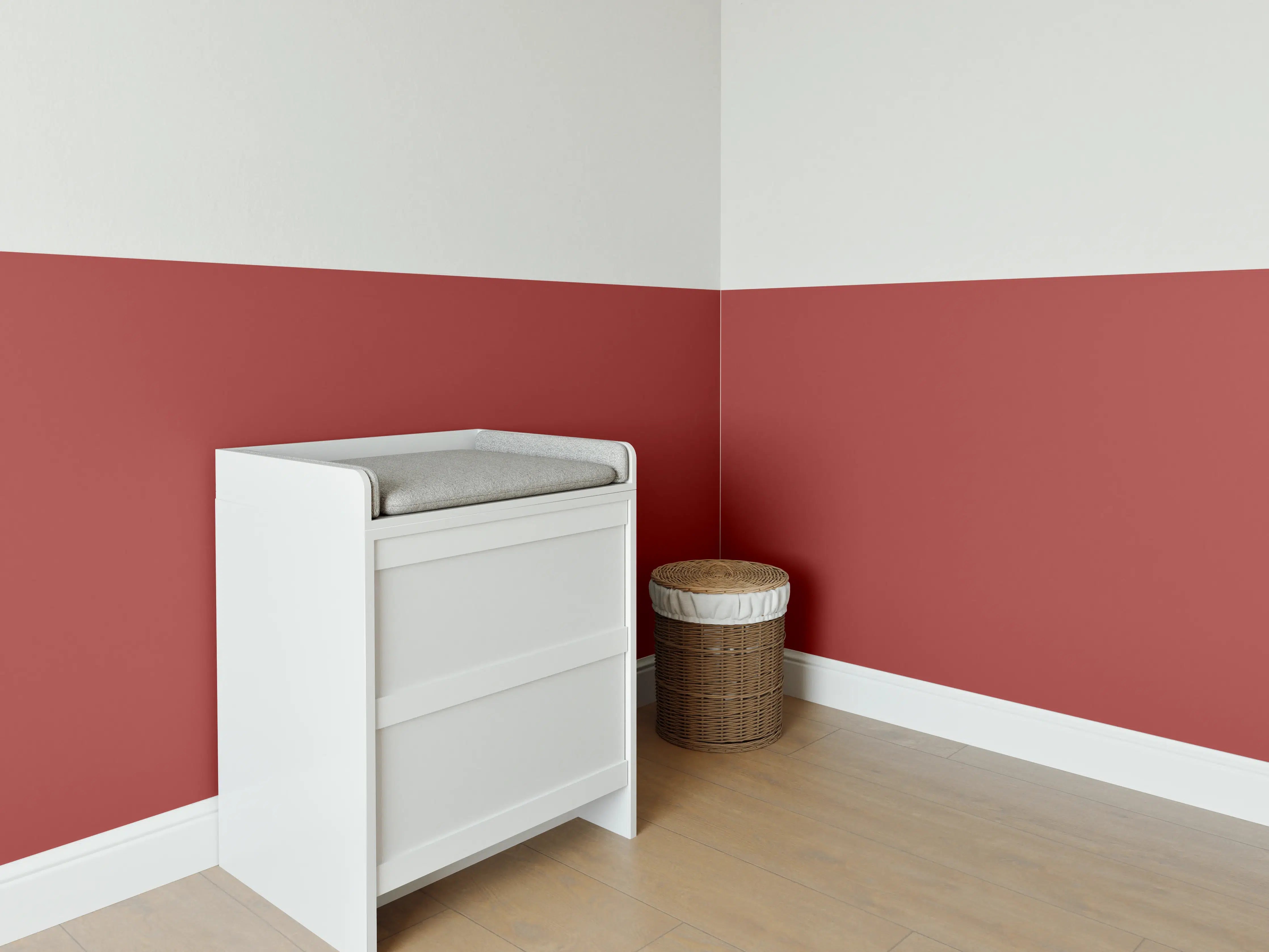 Babyzimmer Wandgestaltung - RAL 3013 (tomatenrot)