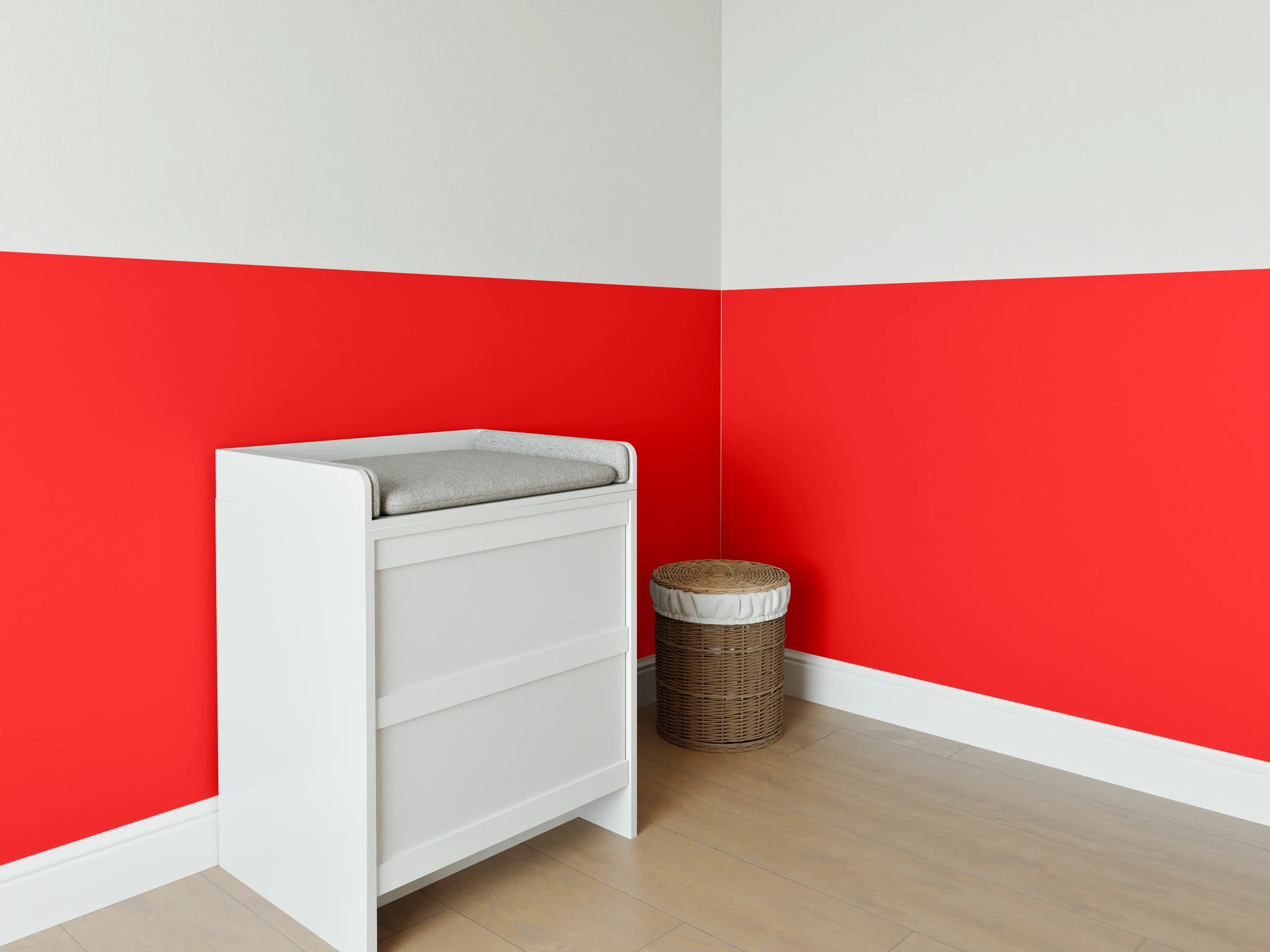 Babyzimmer Wandgestaltung - RAL 3024 (leuchtendes Rot)