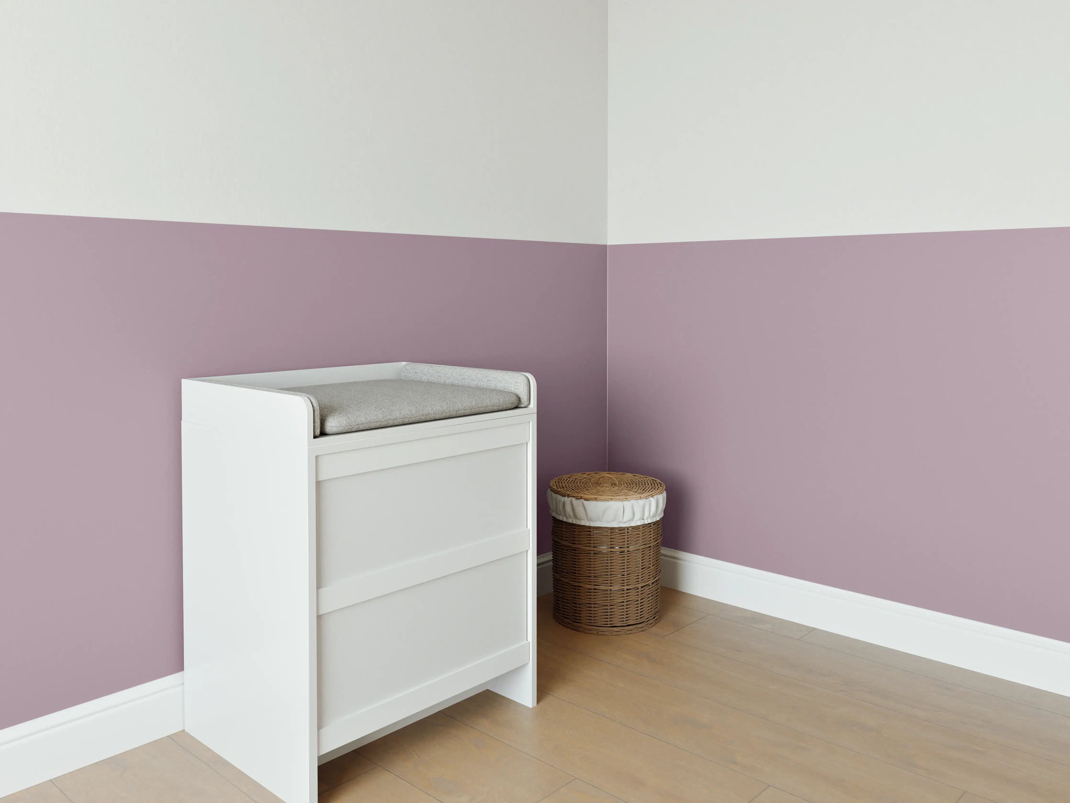 Babyzimmer Wandgestaltung - RAL 4009 Pastellviolett
