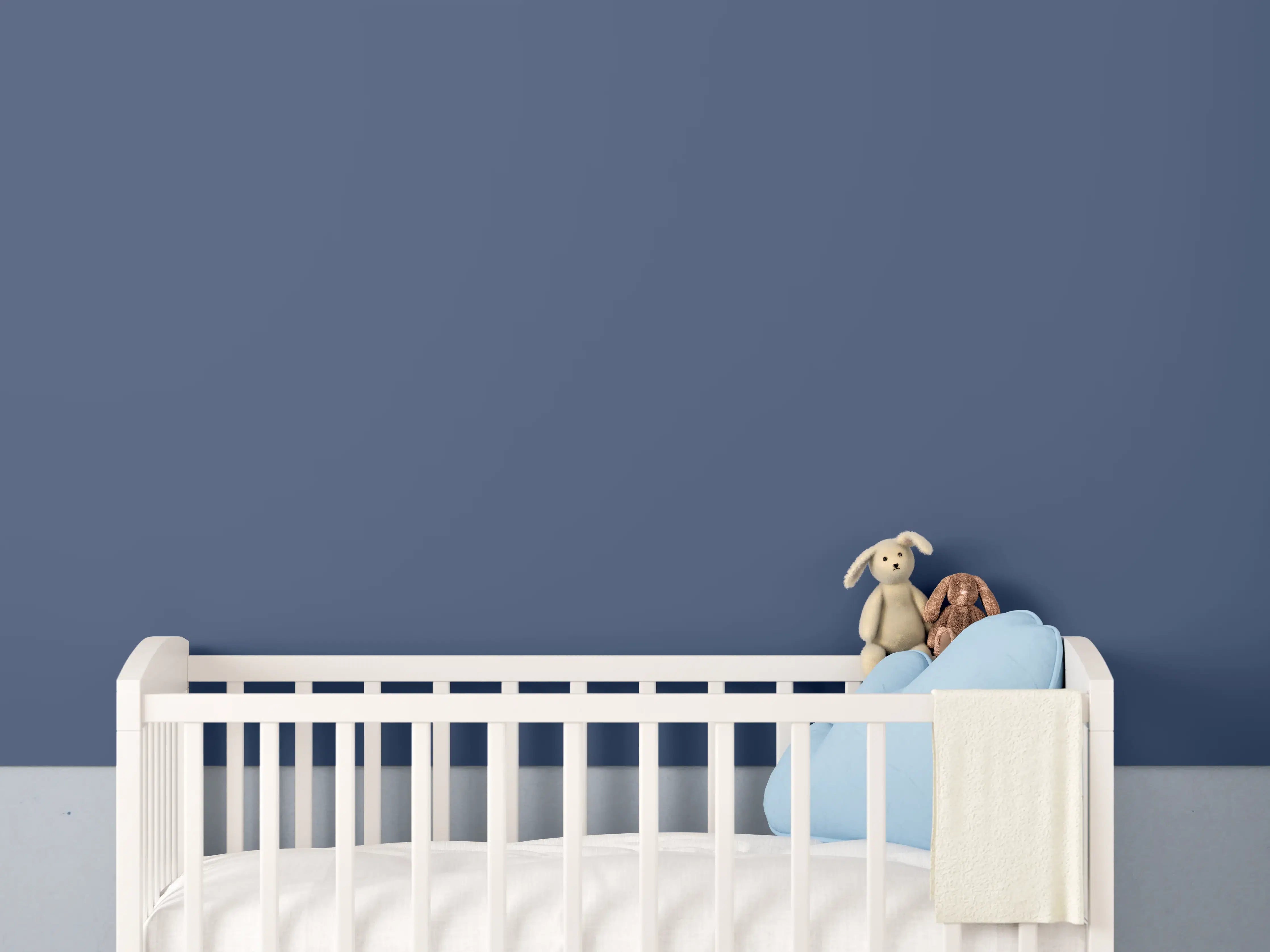 Babyzimmer Wandgestaltung - RAL 5000 (Violettblau)