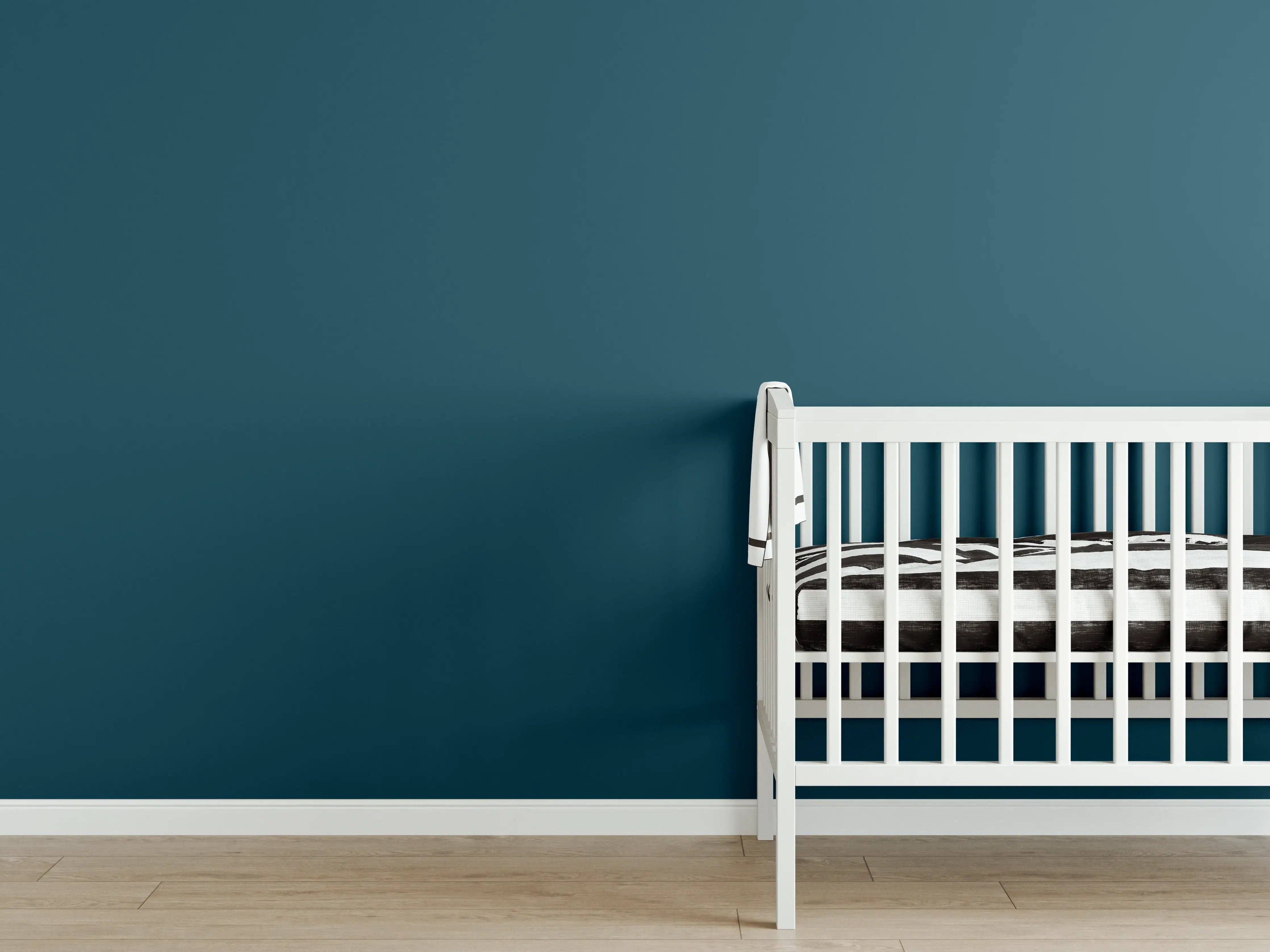 Babyzimmer Wandgestaltung - RAL 5020 (Ozeanblau)