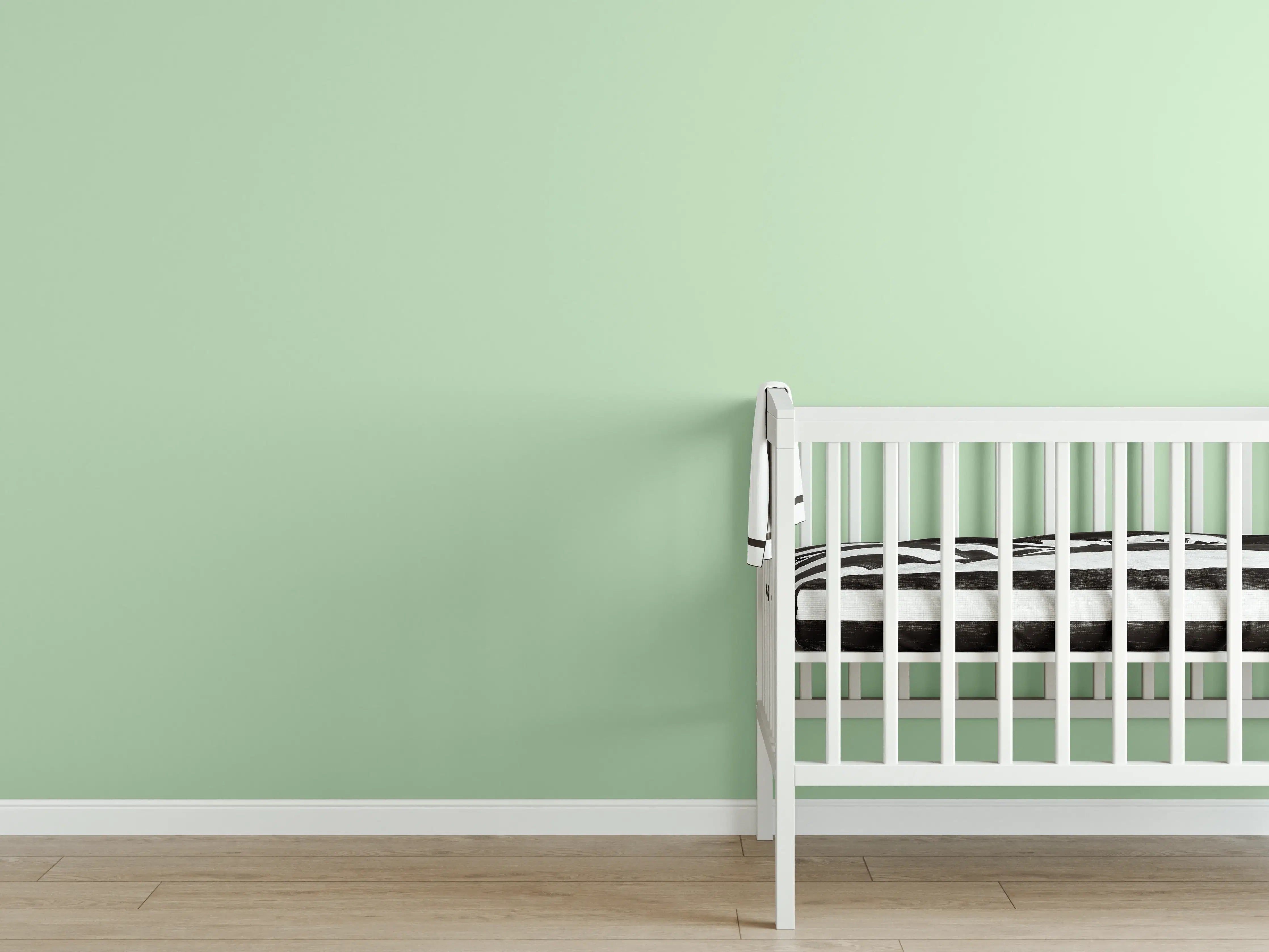 Babyzimmer Wandgestaltung - RAL 6019 (pastellgrün)