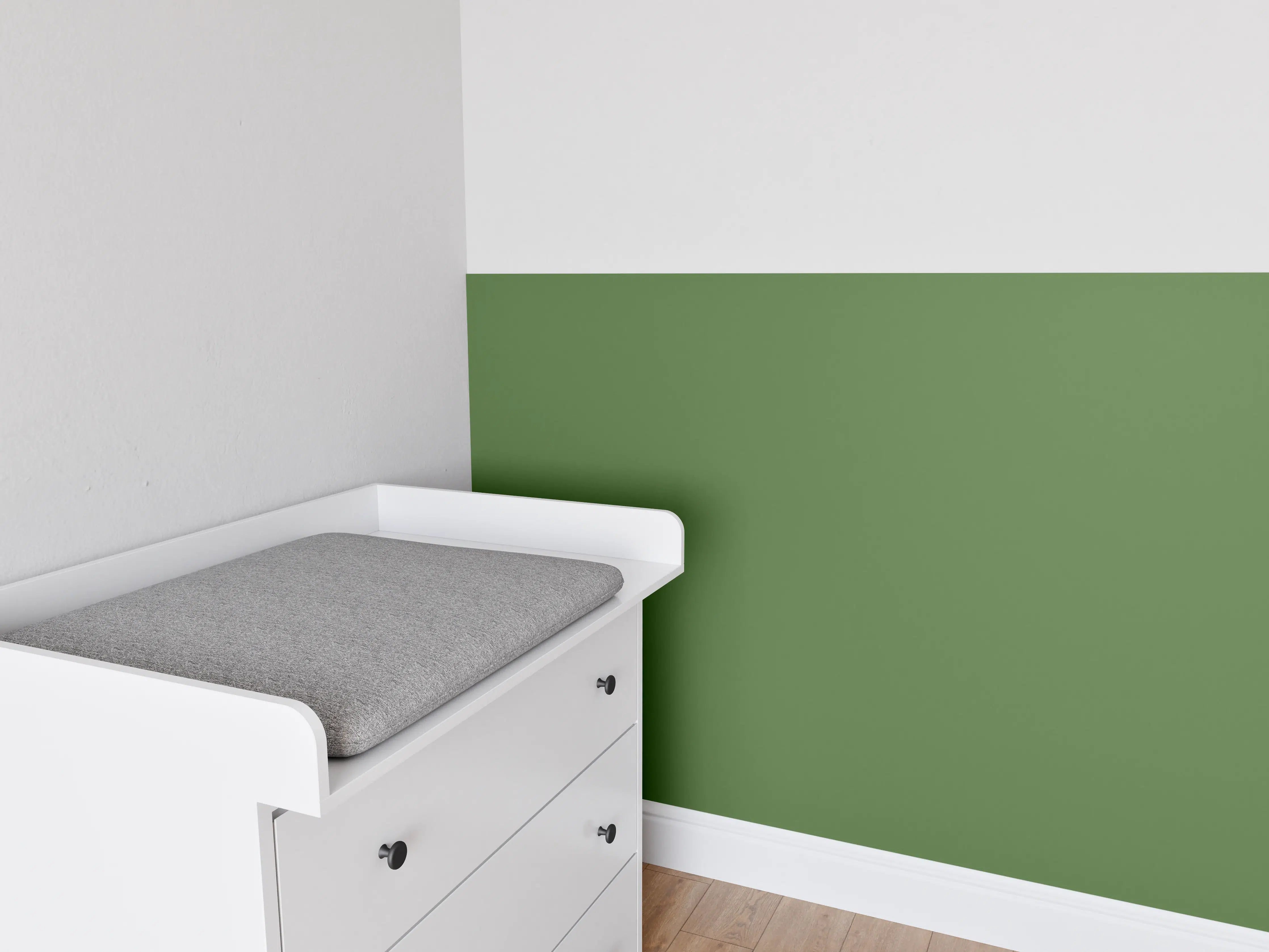 Babyzimmer Wandgestaltung - RAL 6025 (Farngrün)