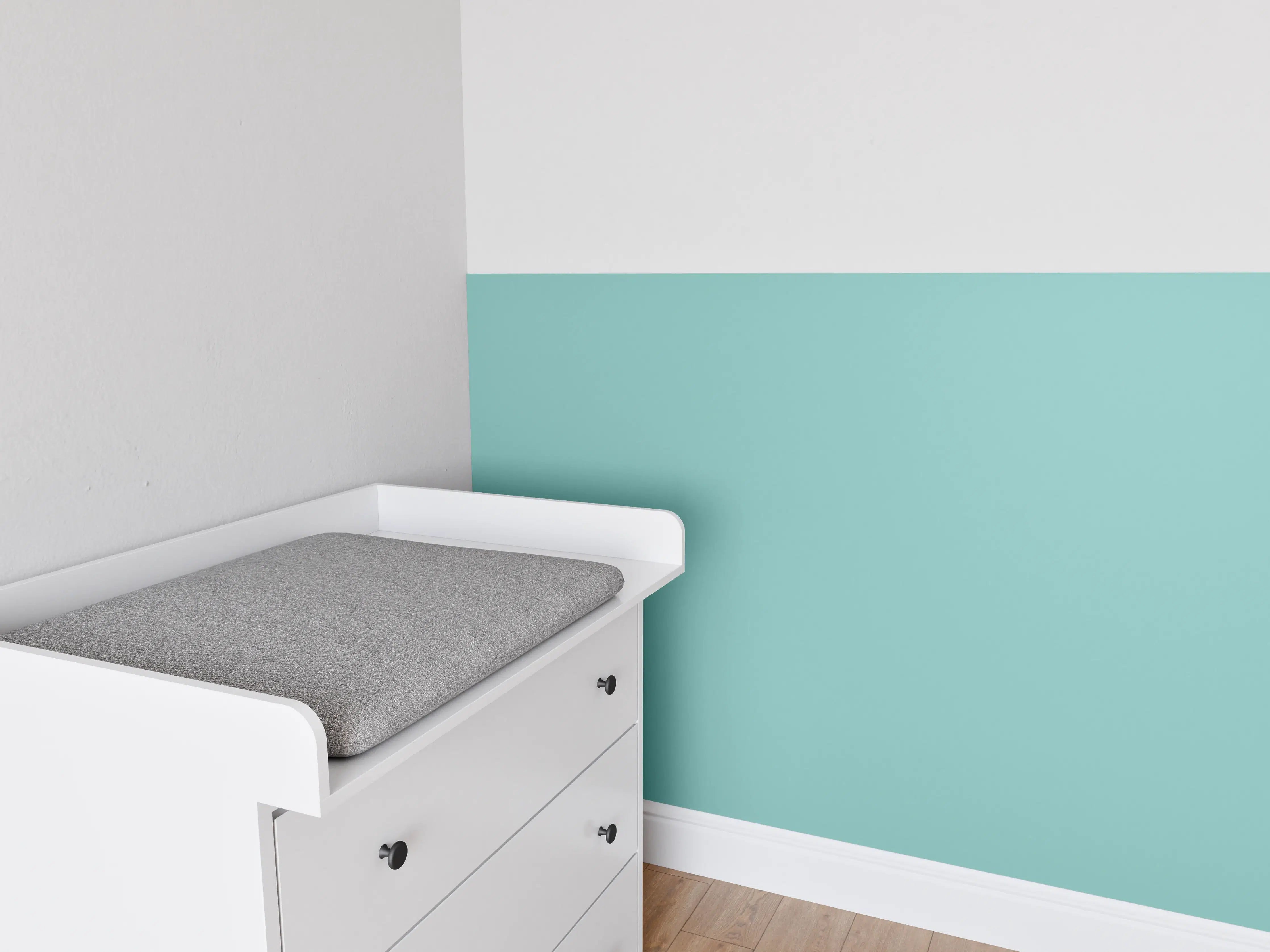 Babyzimmer Wandgestaltung - RAL 6027 (Hellgrün)