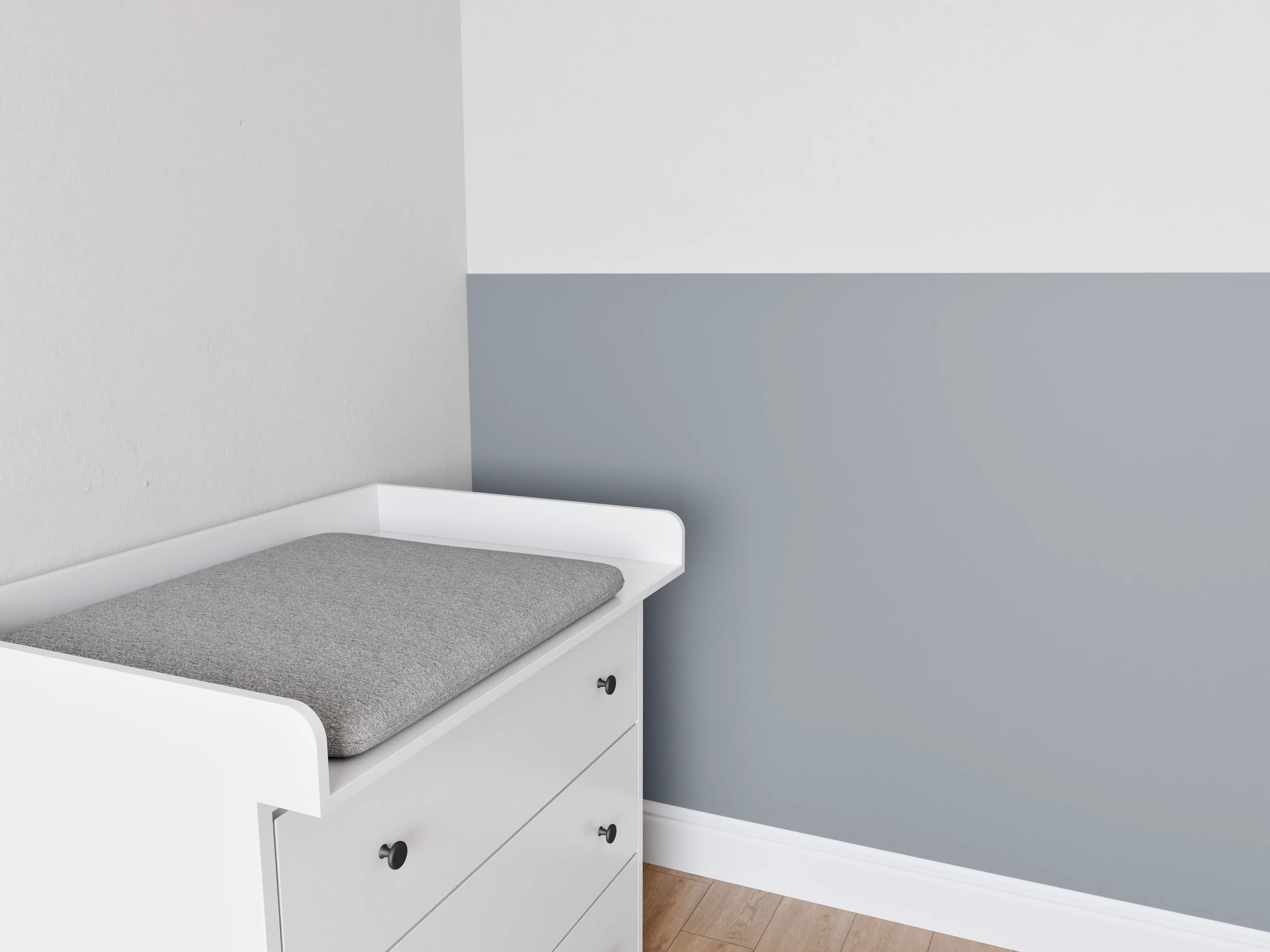 Babyzimmer Wandgestaltung - RAL 7001 (Silbergrau)