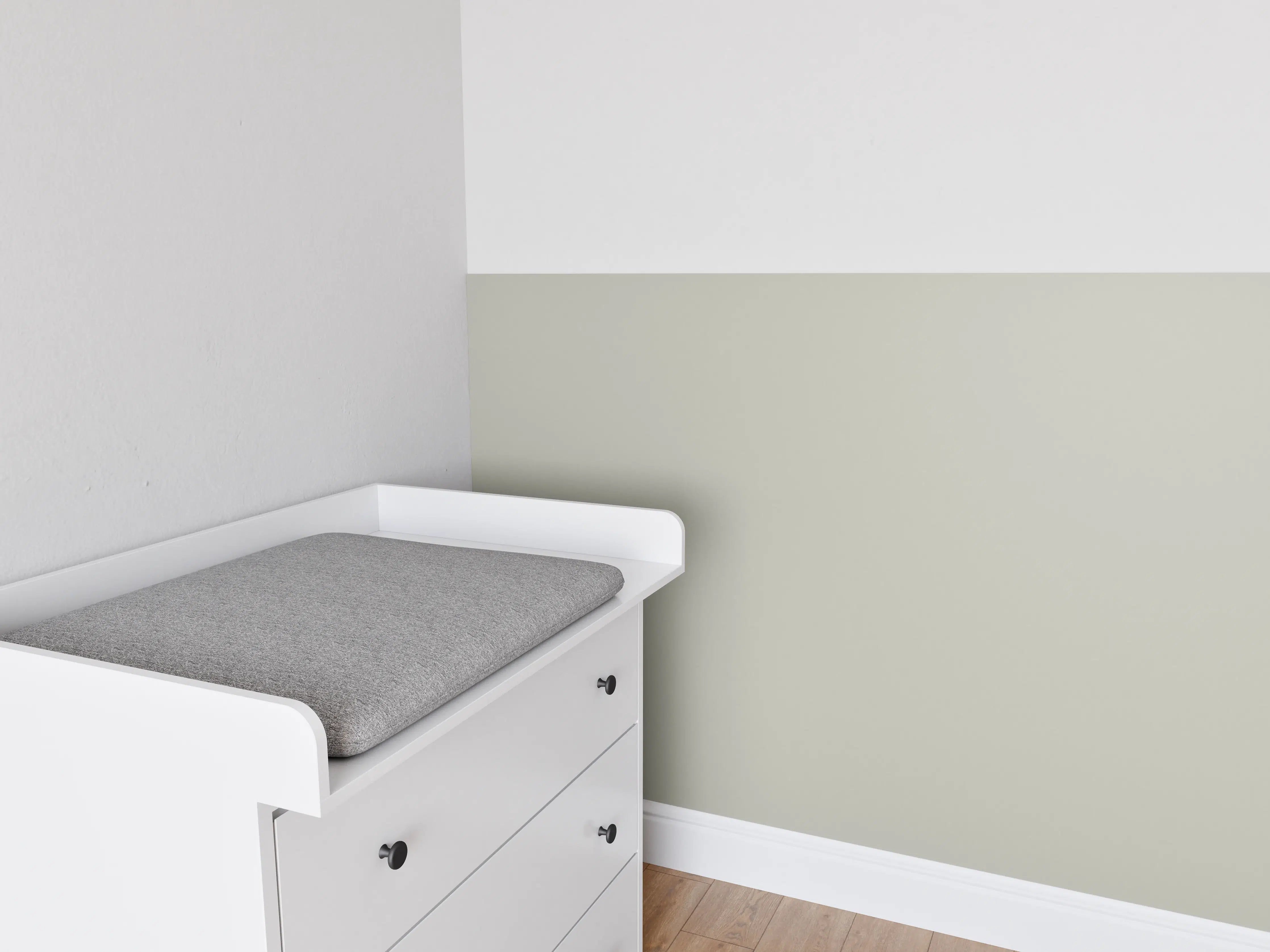 Babyzimmer Wandgestaltung - RAL 7044 (Seidengrau)