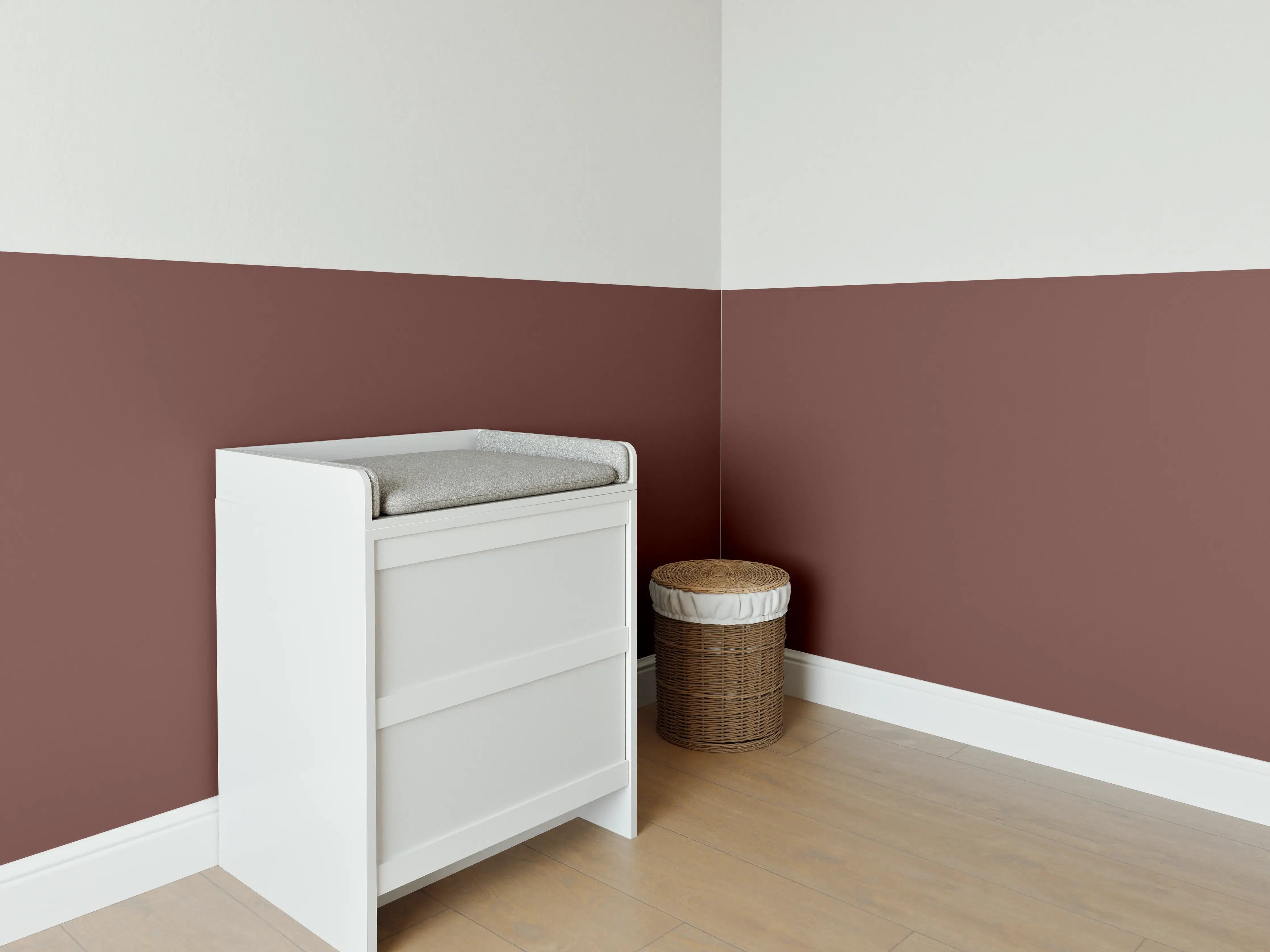 Babyzimmer Wandgestaltung - RAL 8012 (Rotbraun)