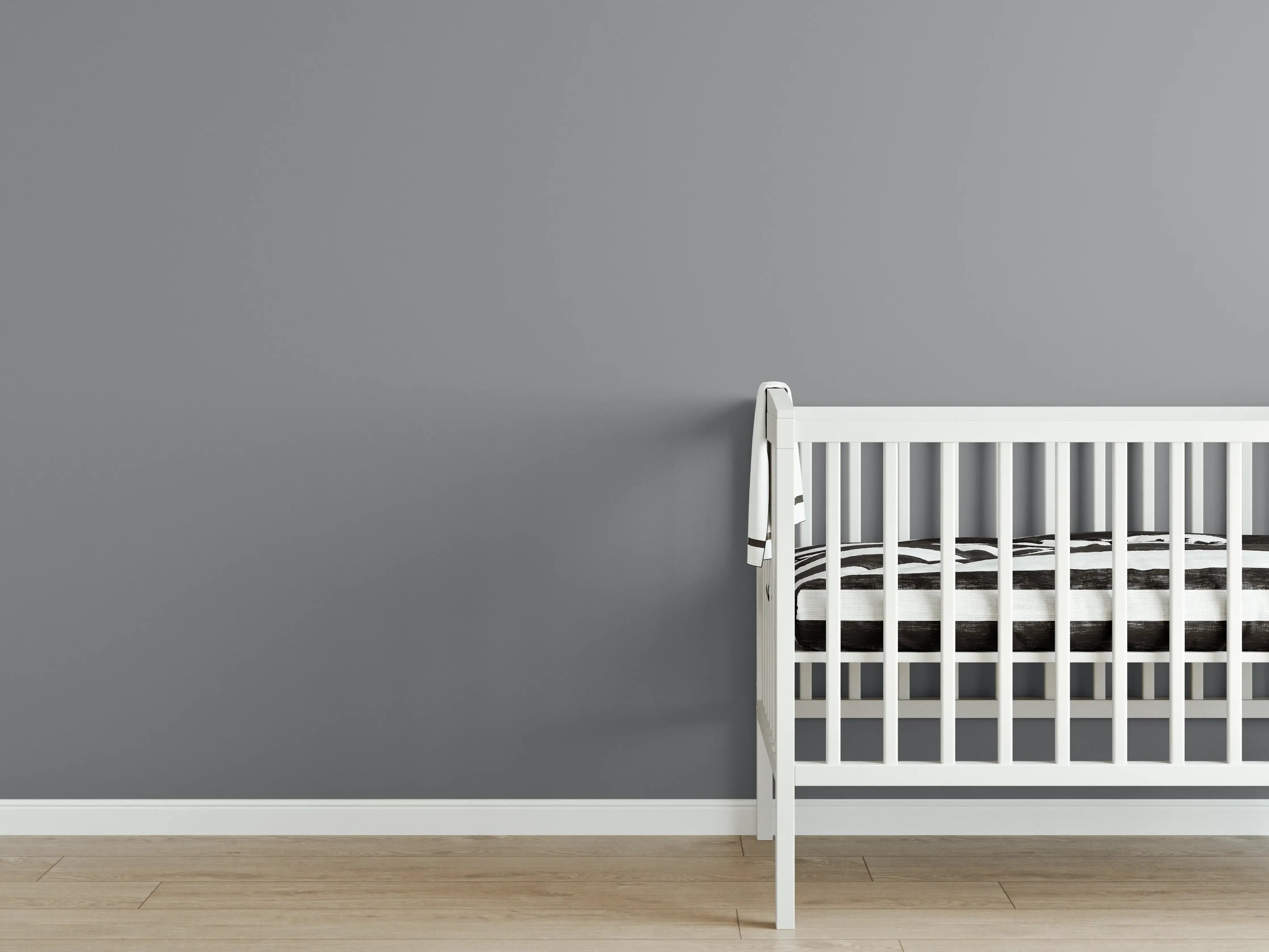 Babyzimmer Wandgestaltung - RAL 9023 (Perlgrau dunkelgrau)