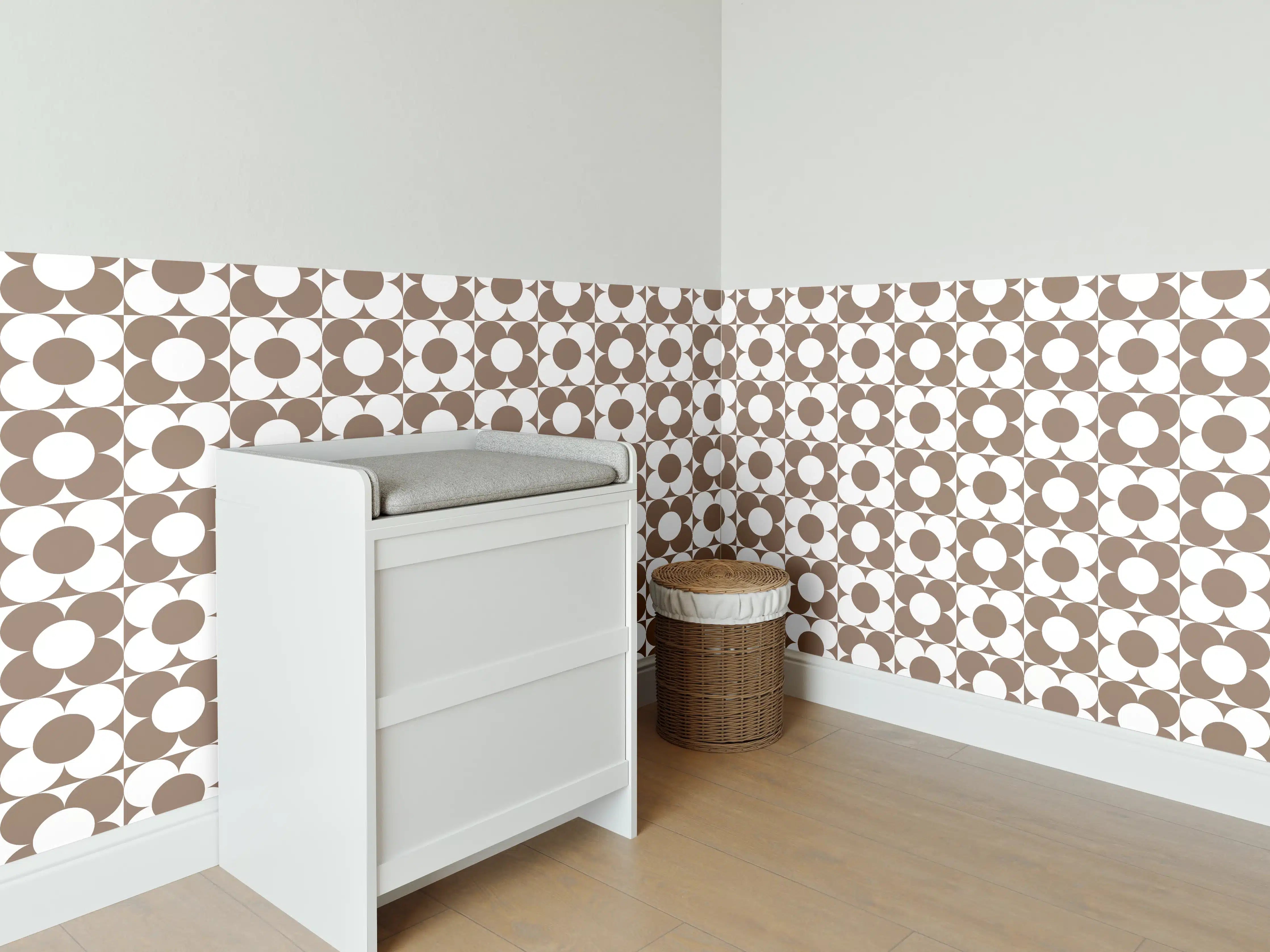 Babyzimmer Wandgestaltung - Retro Primavera mit zarten Grautönen auf Weiß