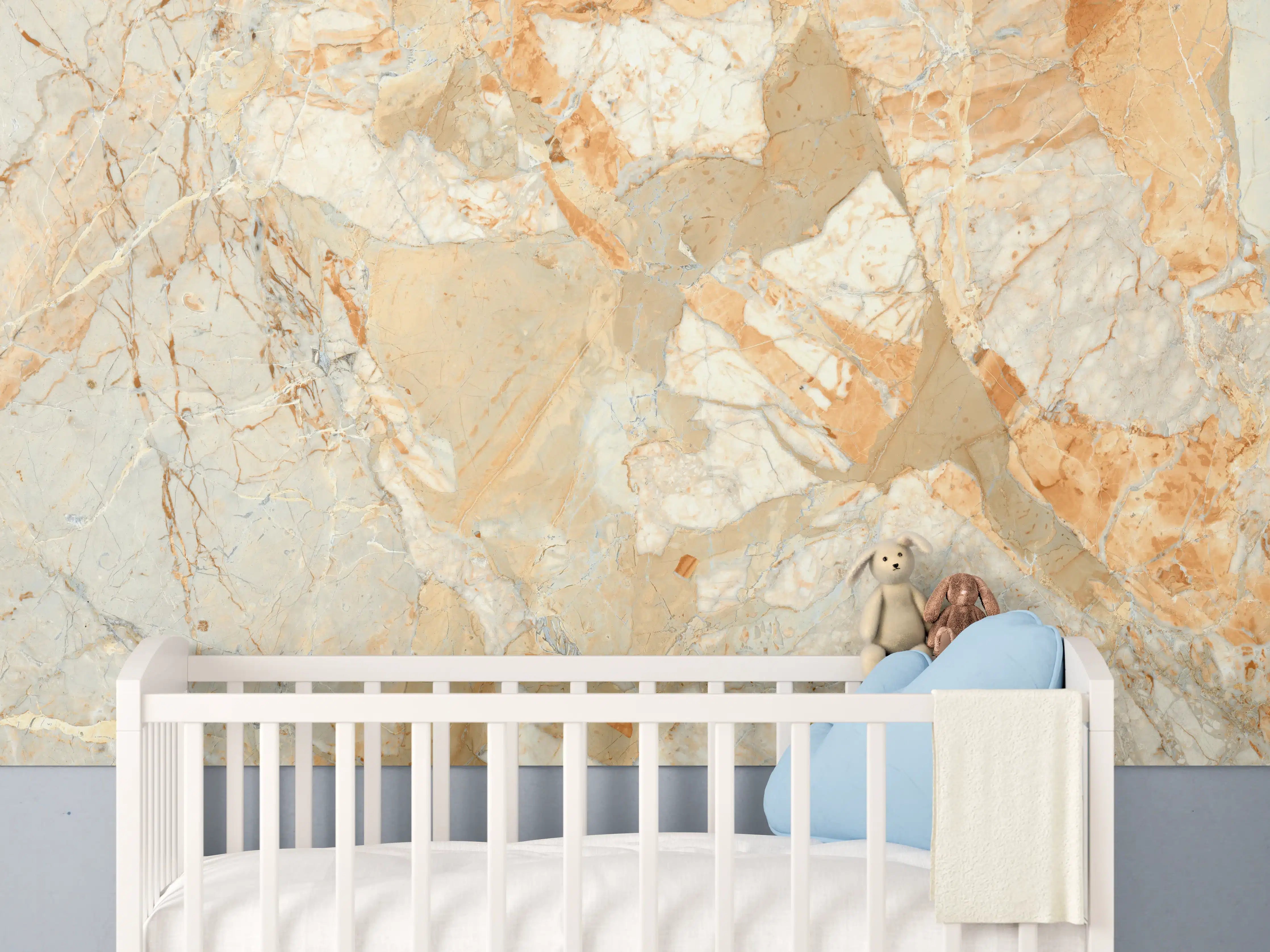 Babyzimmer Wandgestaltung - Rötlich-beiger rissiger Marmor