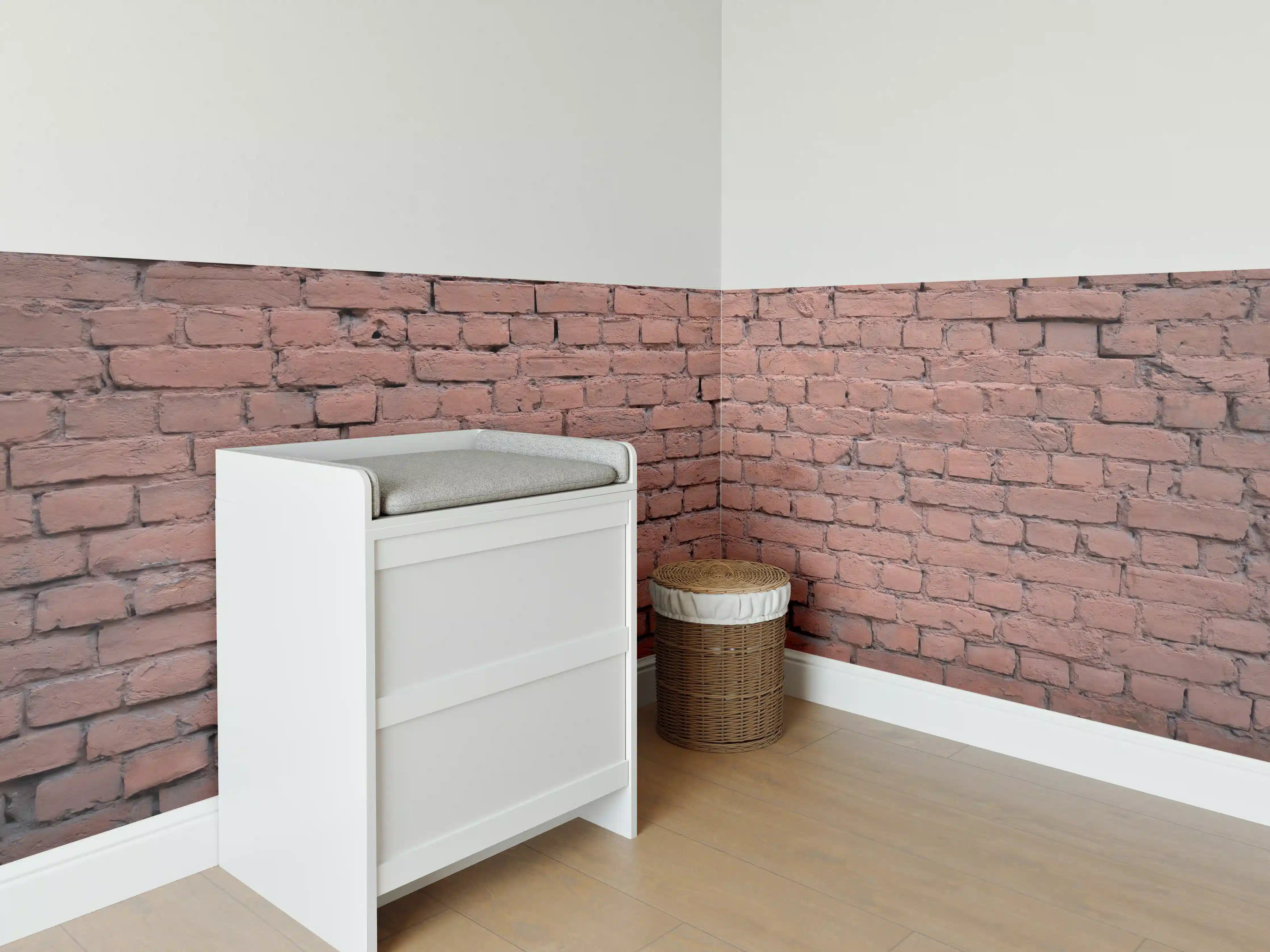 Babyzimmer Wandgestaltung - Rosafarbige Ziegelwandoberfläche