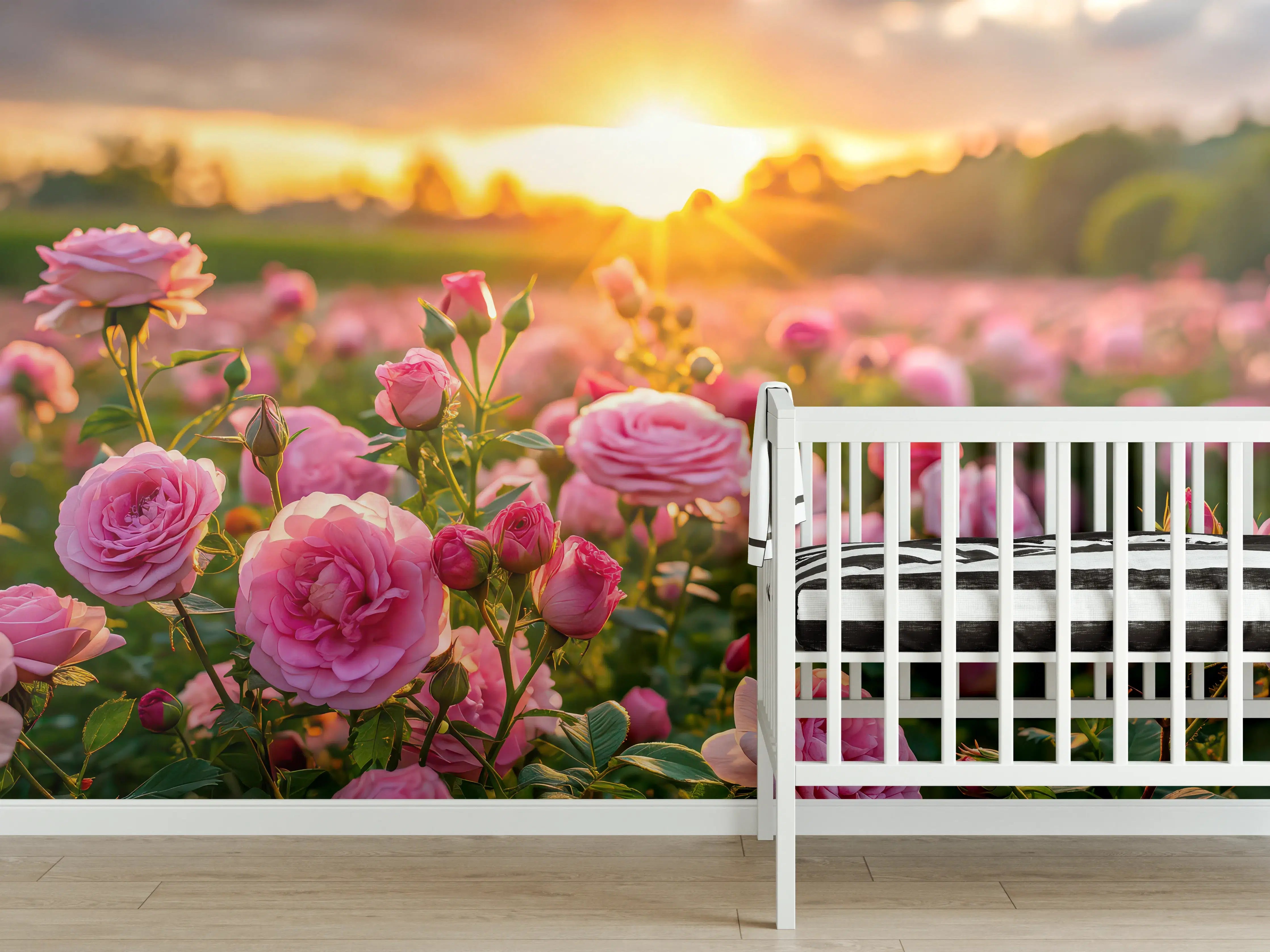 Babyzimmer Wandgestaltung - Rosenwiese bei Sonnenuntergang
