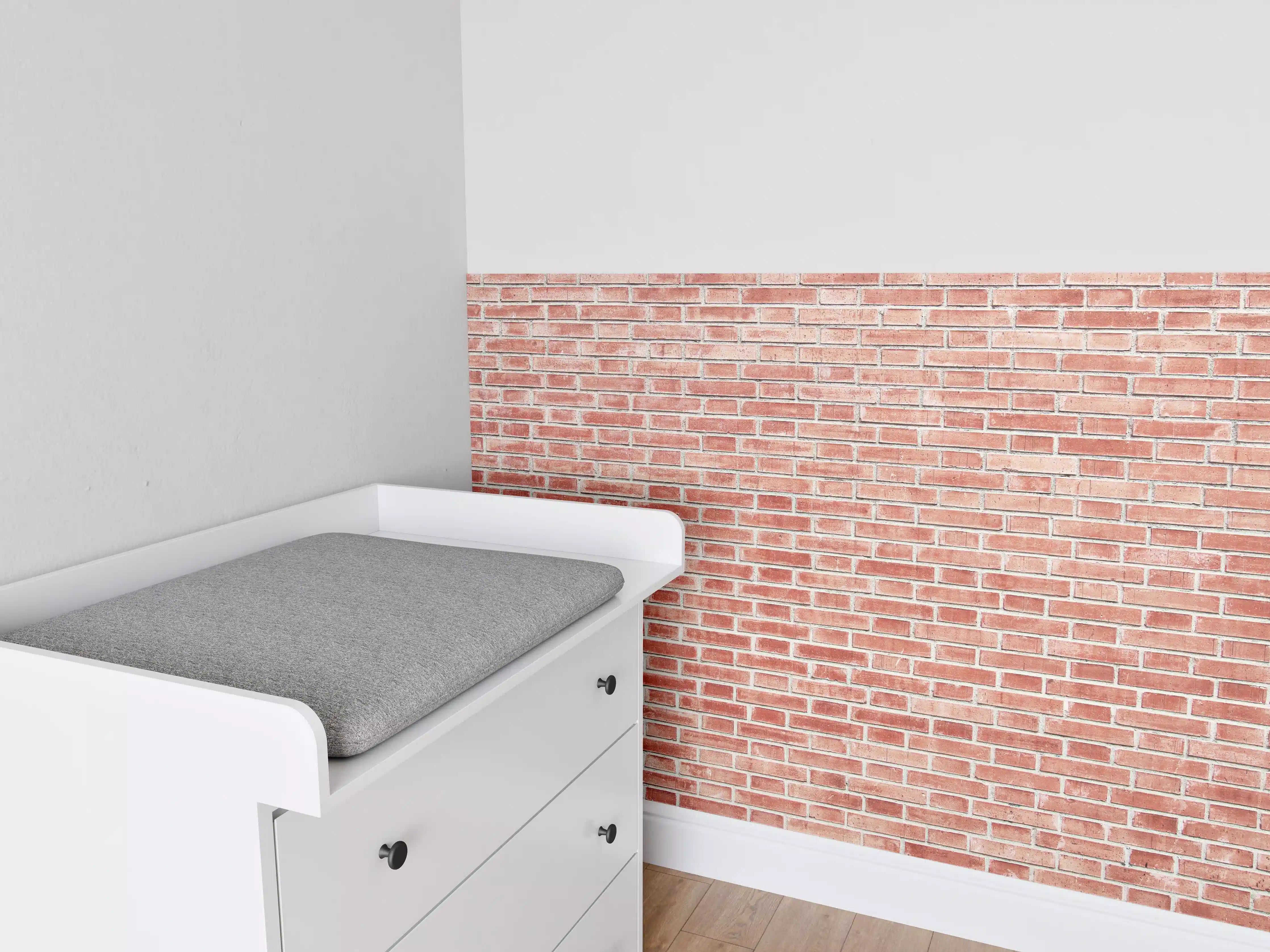 Babyzimmer Wandgestaltung - Rote rissige Backsteinmauertextur