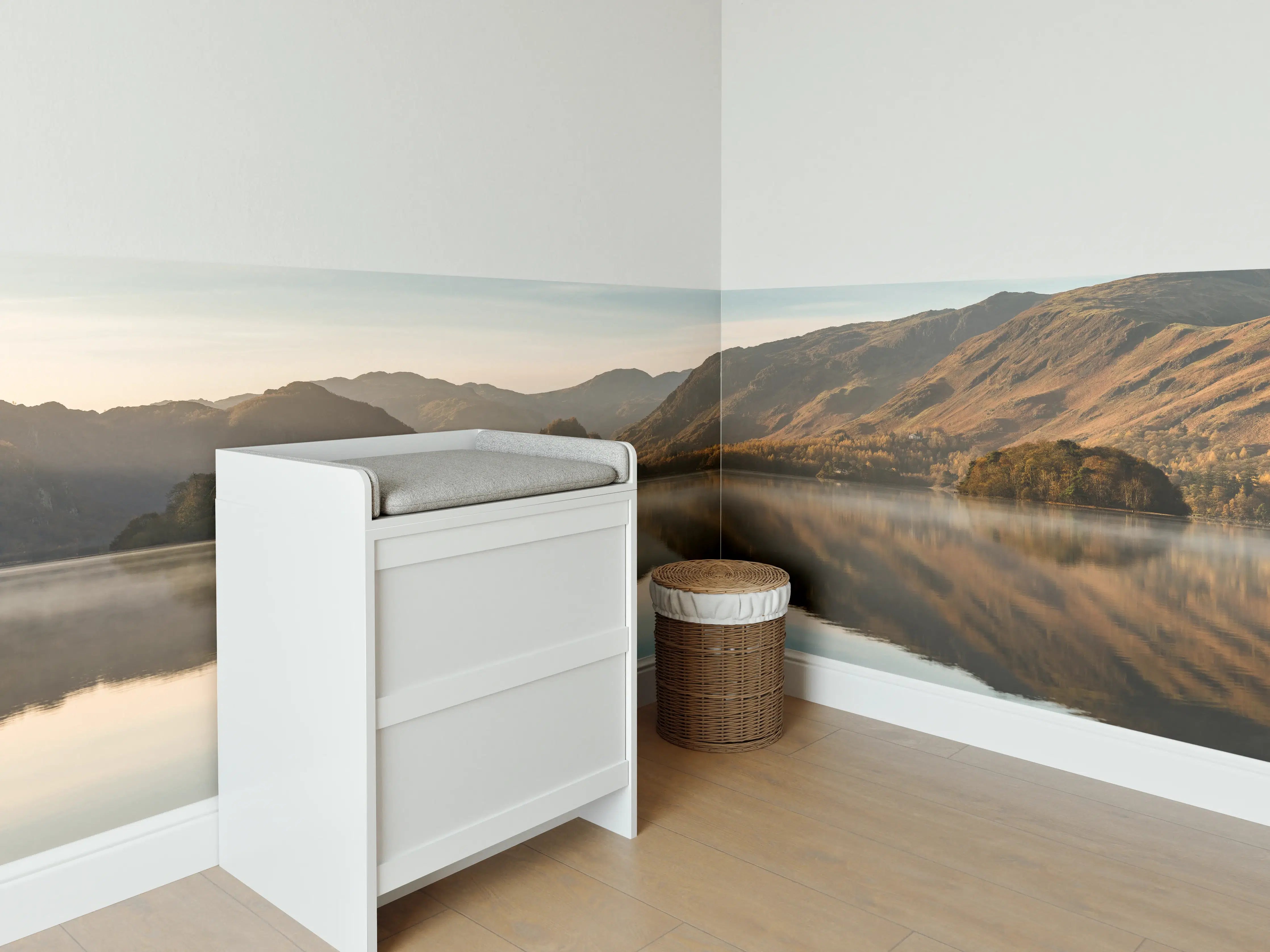 Babyzimmer Wandgestaltung - Ruhige Reflexionen im stillen Derwentwater