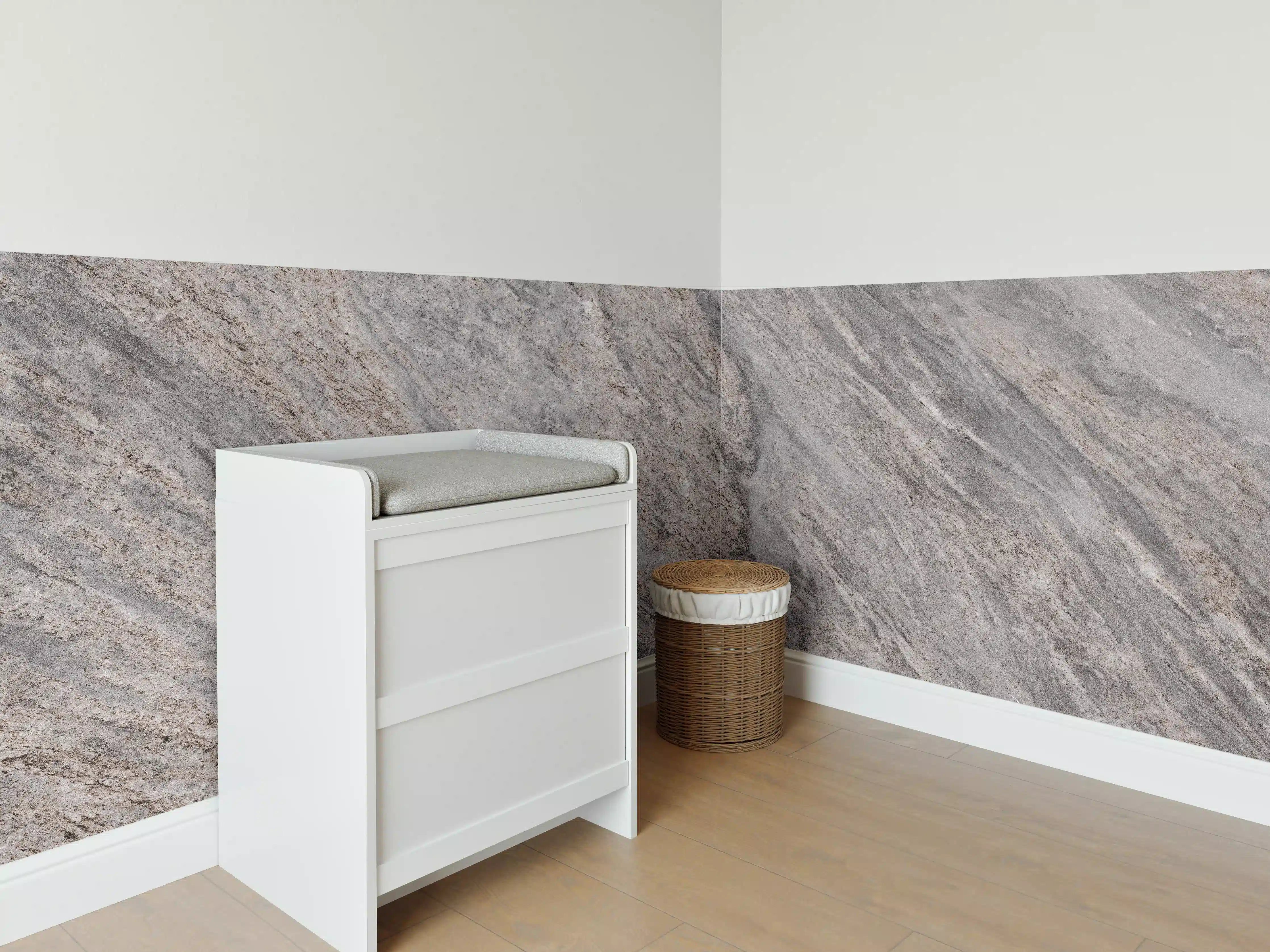 Babyzimmer Wandgestaltung - Rustikaler grau-brauner Marmor