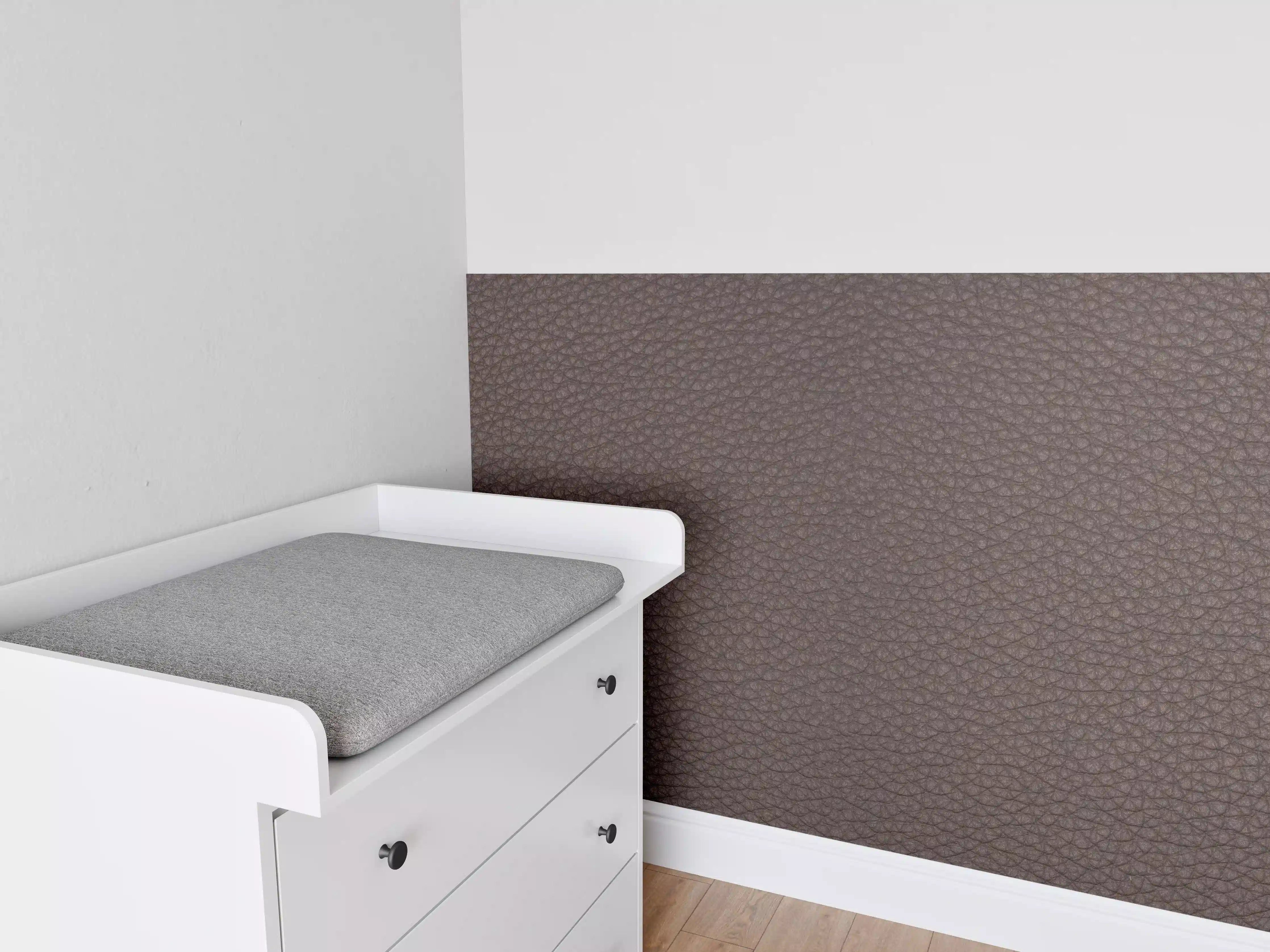 Babyzimmer Wandgestaltung - Rustikales Dunkelbraun Leder