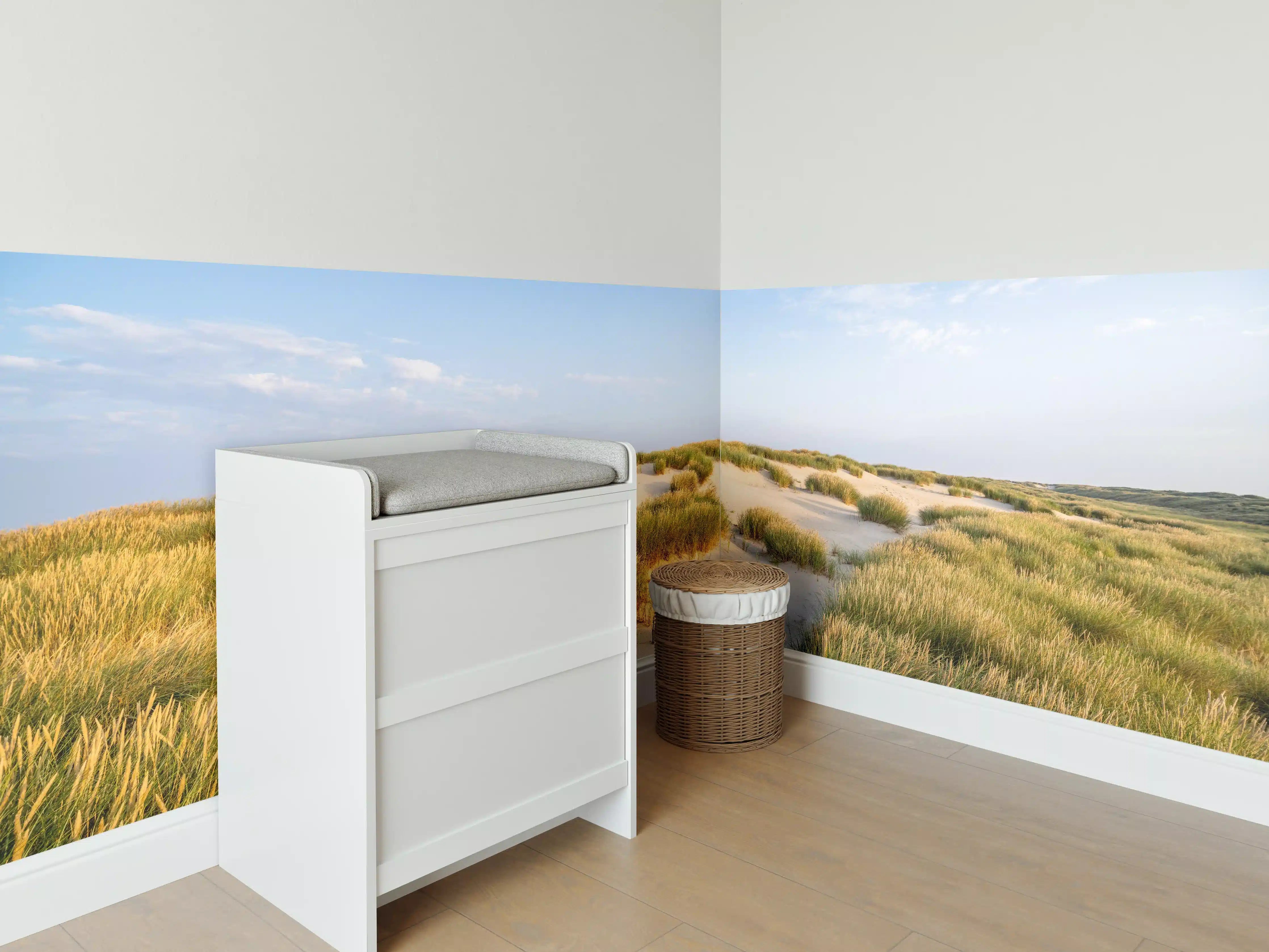 Babyzimmer Wandgestaltung - Sanddünen mit Gräsern unter blauem Himmel