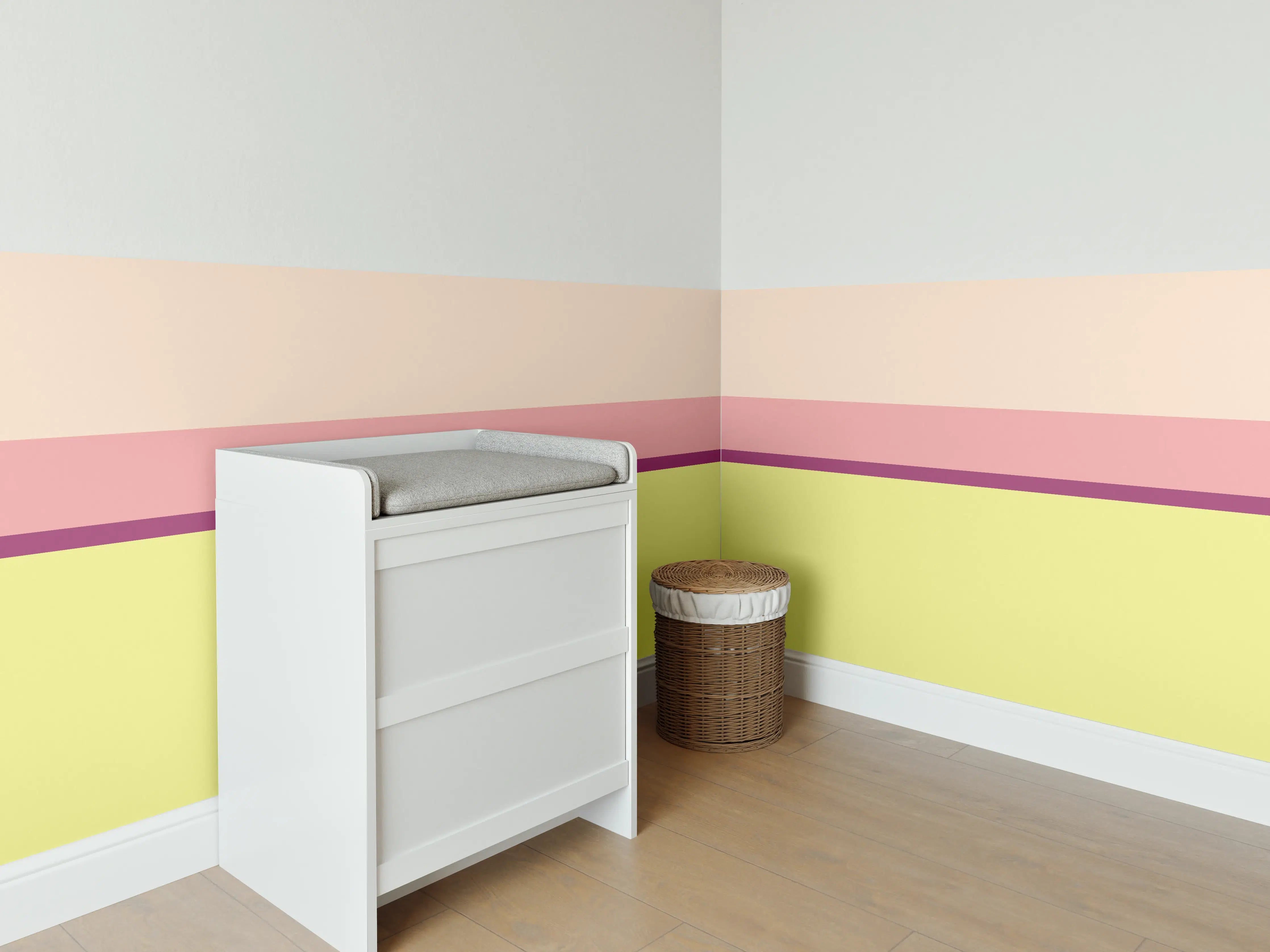 Babyzimmer Wandgestaltung - Sanfte Pastellfarben Streifen