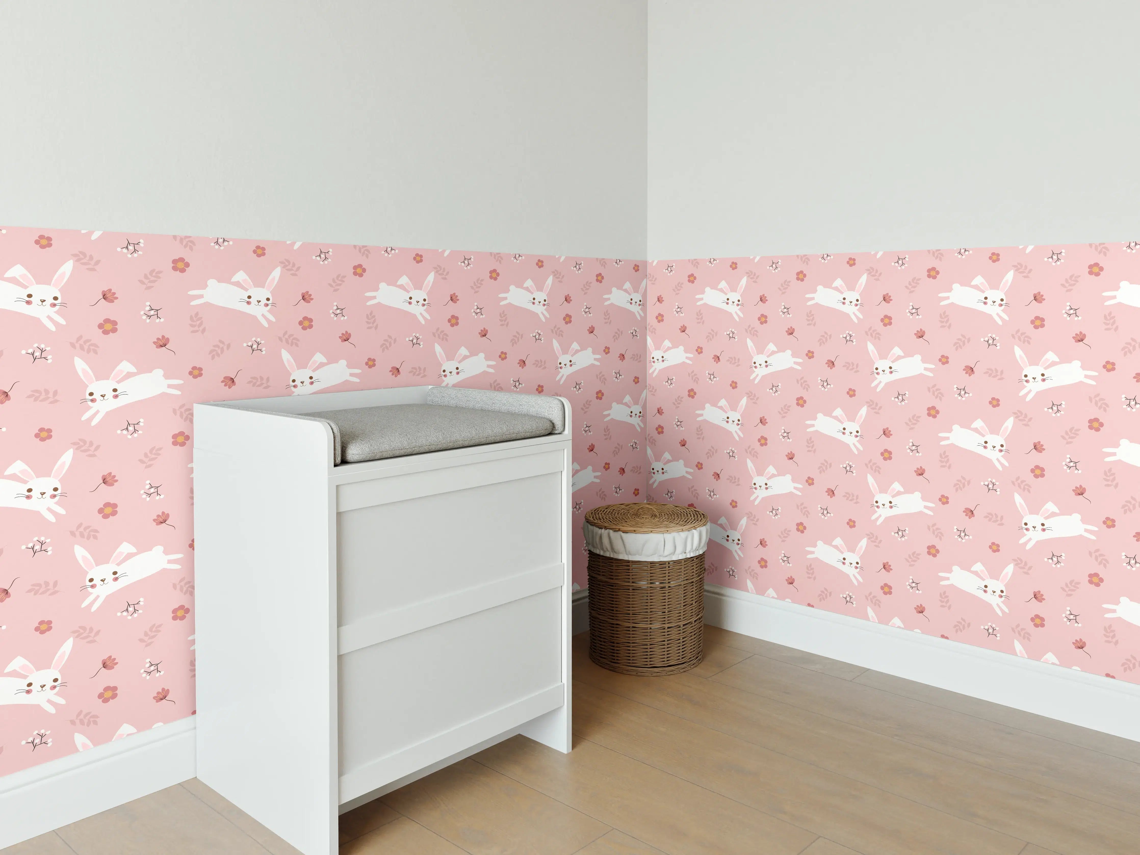 Babyzimmer Wandgestaltung - Sanfte rosa Himmel mit blühenden Kirschbumen