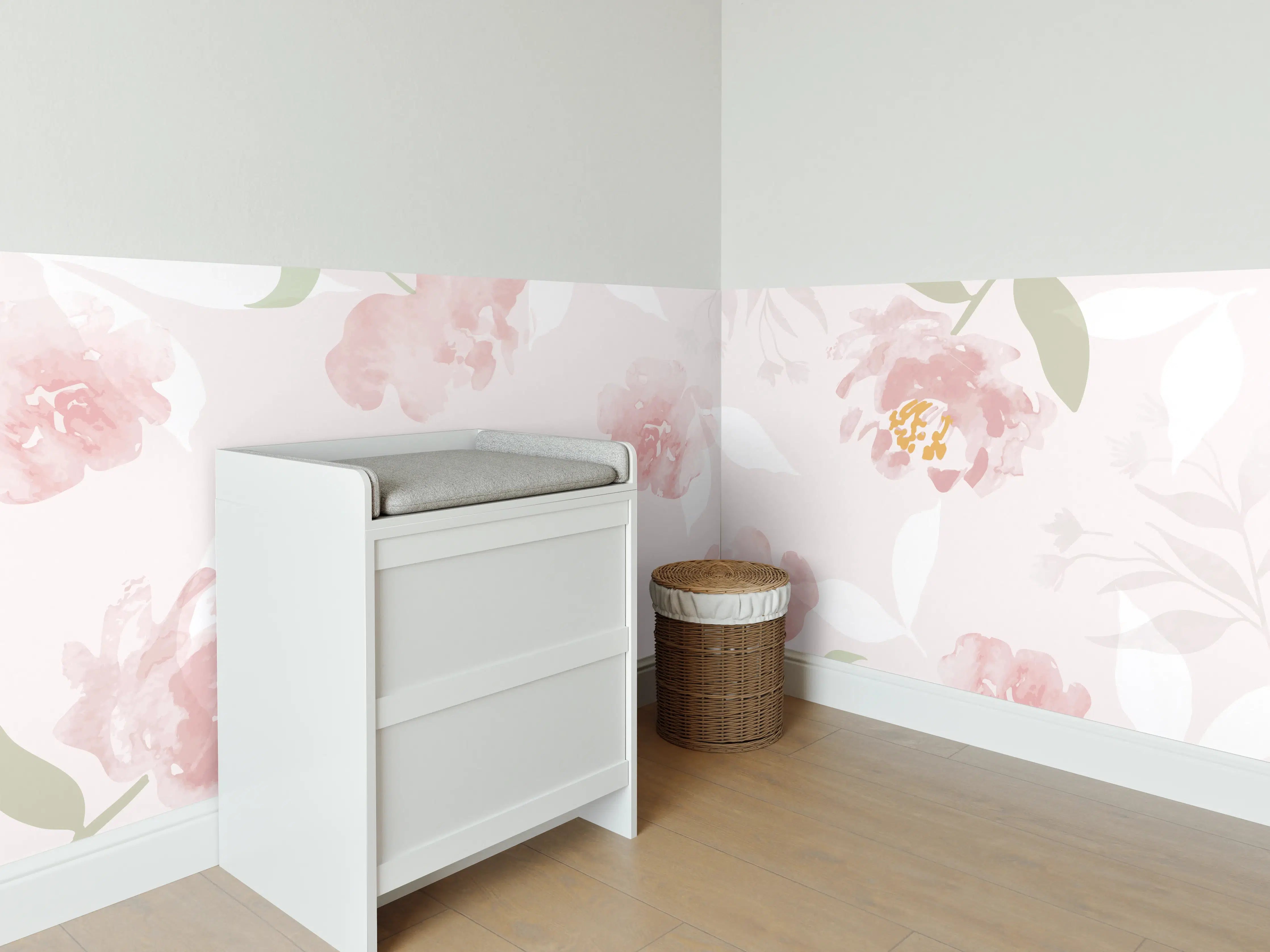 Babyzimmer Wandgestaltung - Sanftes Rosa Blumenmuster Design
