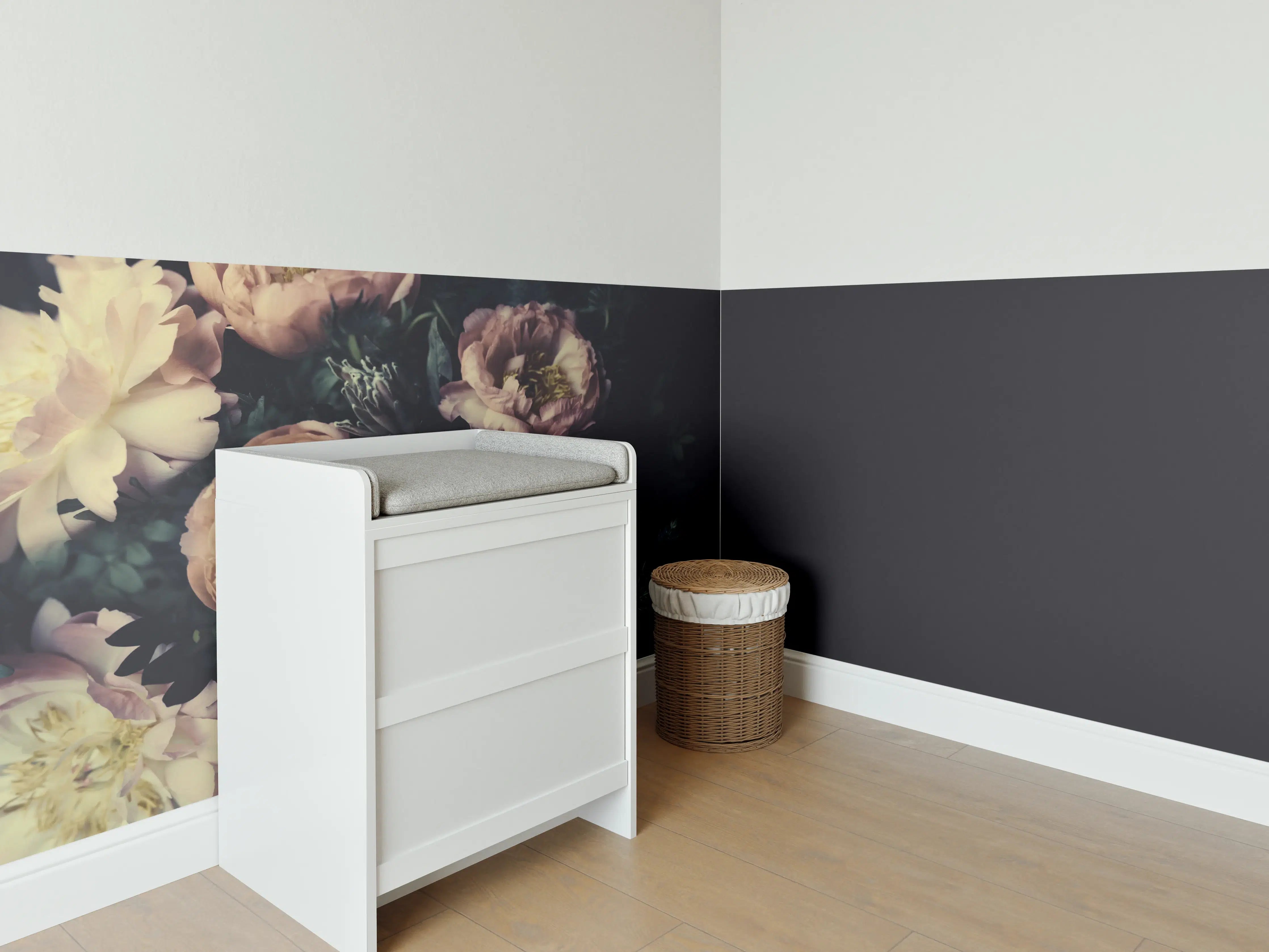 Babyzimmer Wandgestaltung - Schöne Vintage Pfingstrosen