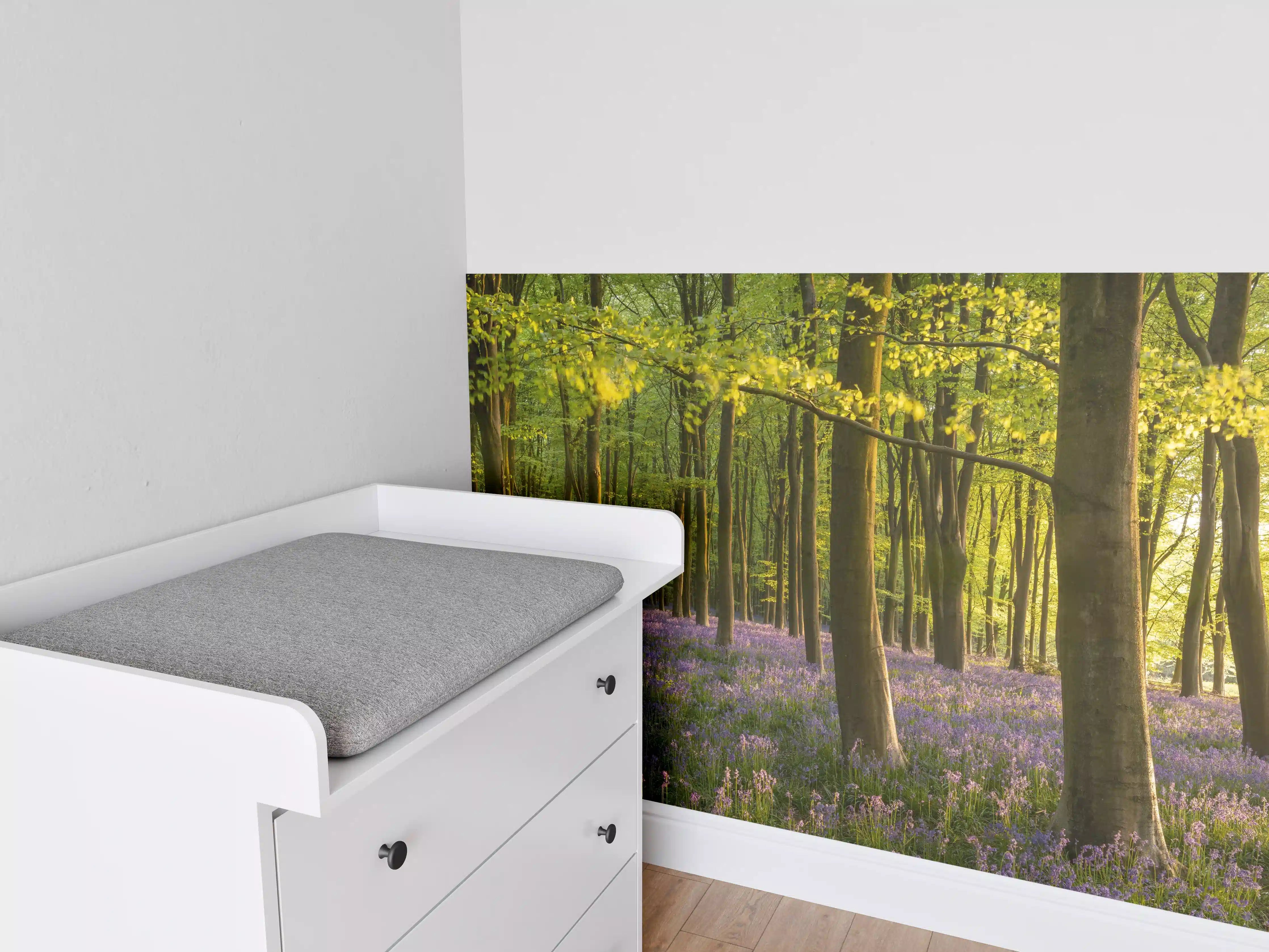 Babyzimmer Wandgestaltung - Schöner Blauglockenwald