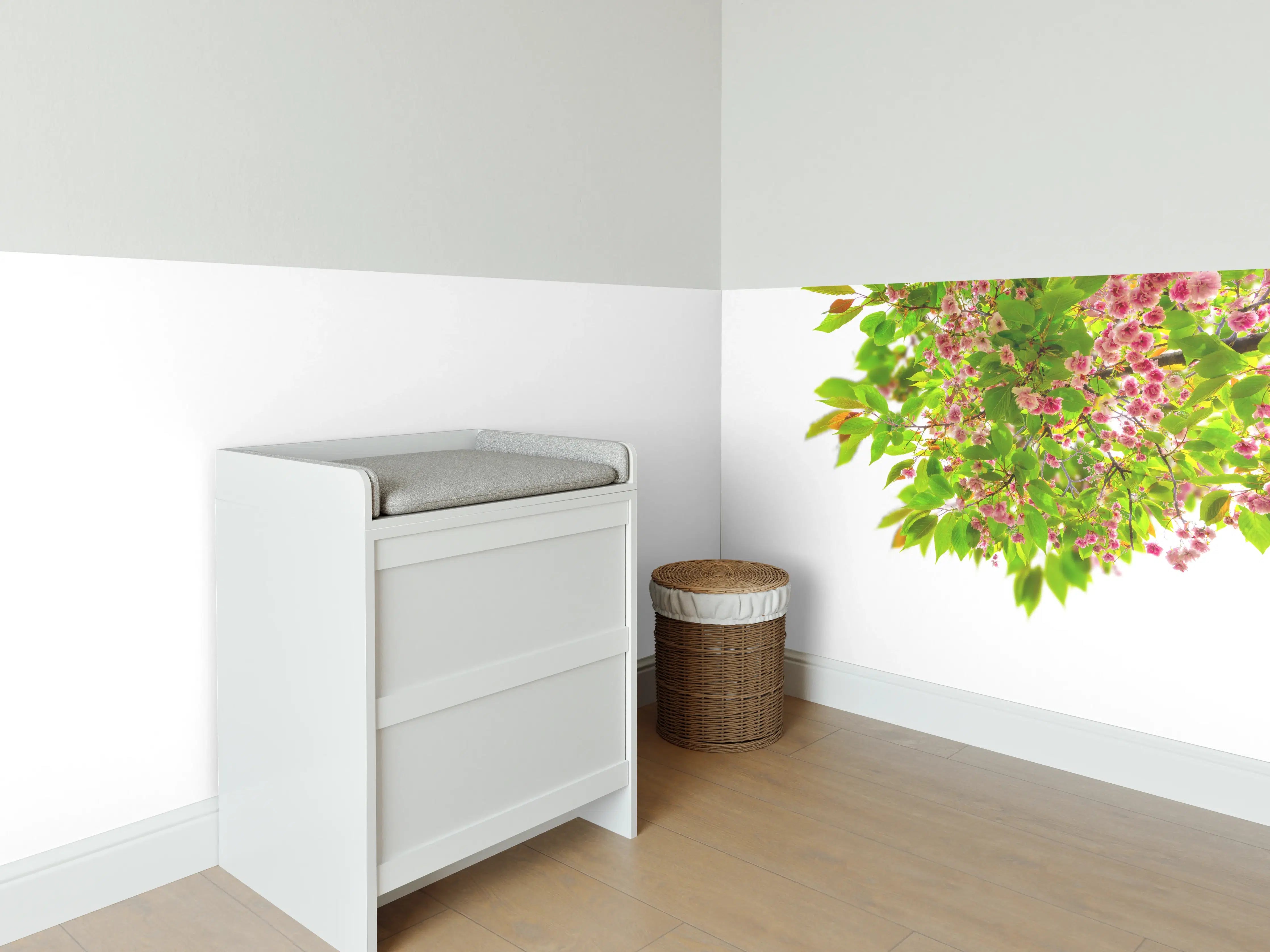 Babyzimmer Wandgestaltung - Schöner Kirschblütenast