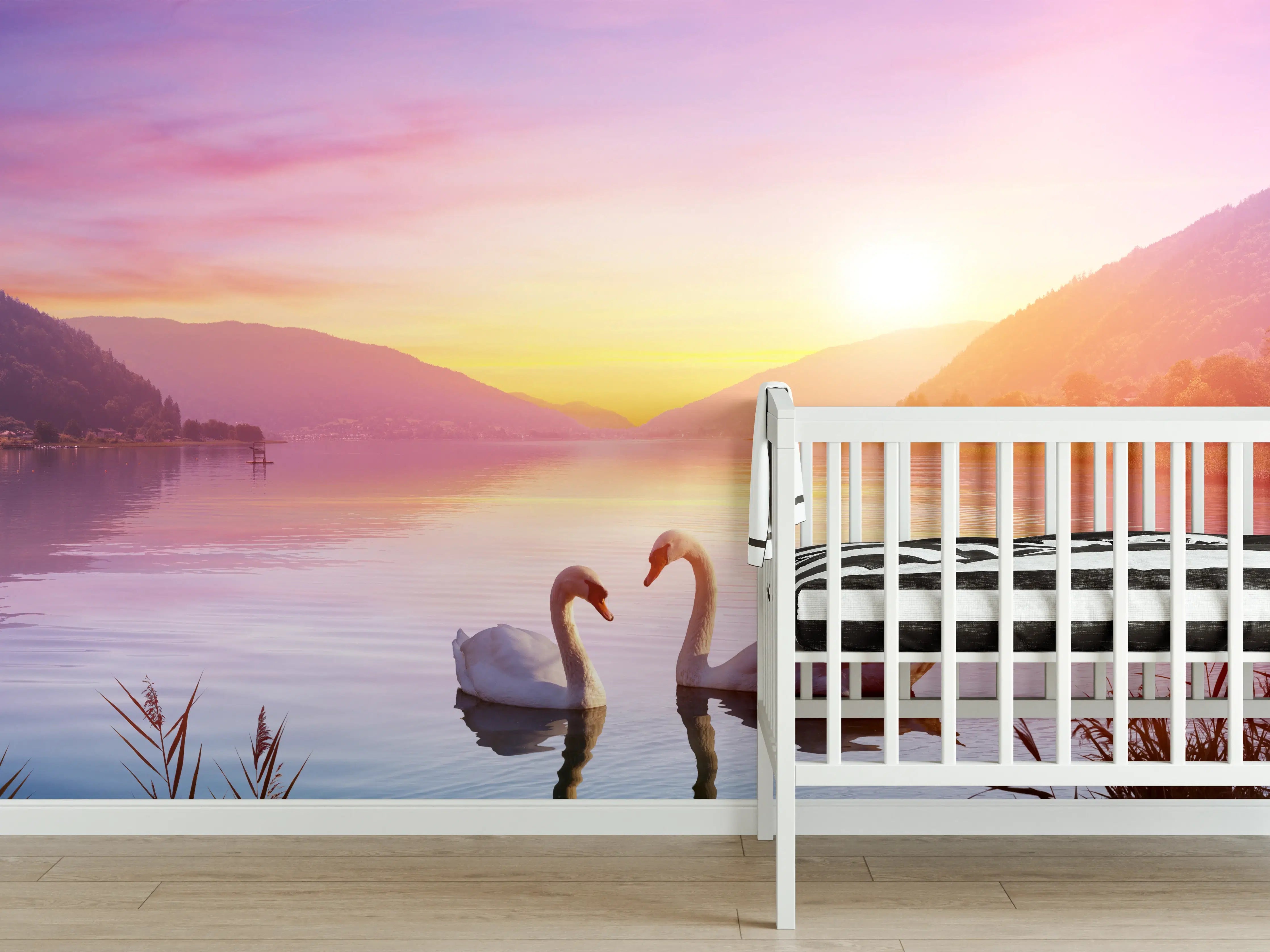 Babyzimmer Wandgestaltung - Schwäne über dem See bei Sonnenaufgang - Ruhe und Romantik