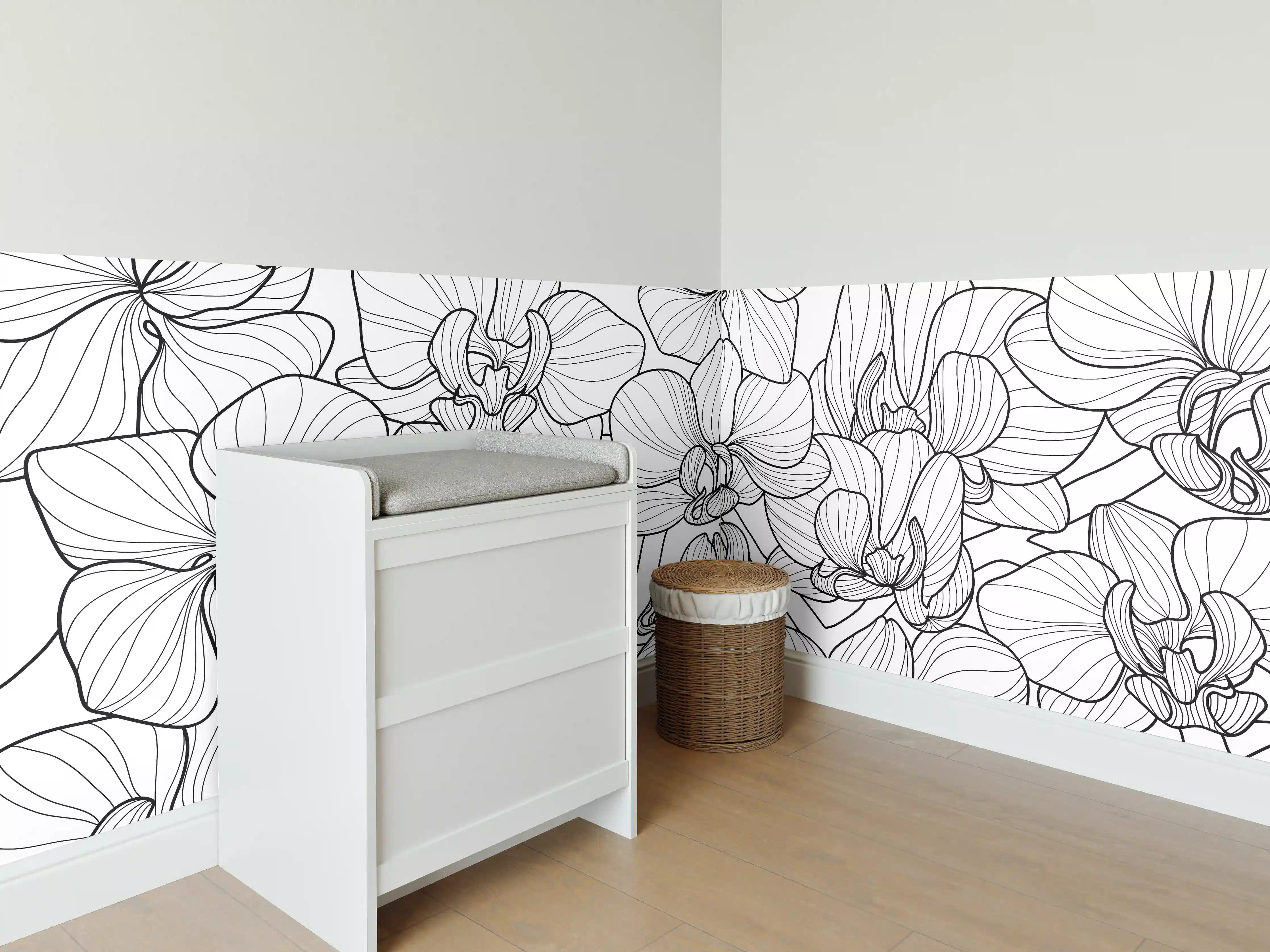 Babyzimmer Wandgestaltung - Schwarz-Weiß Orchideenzeichnung