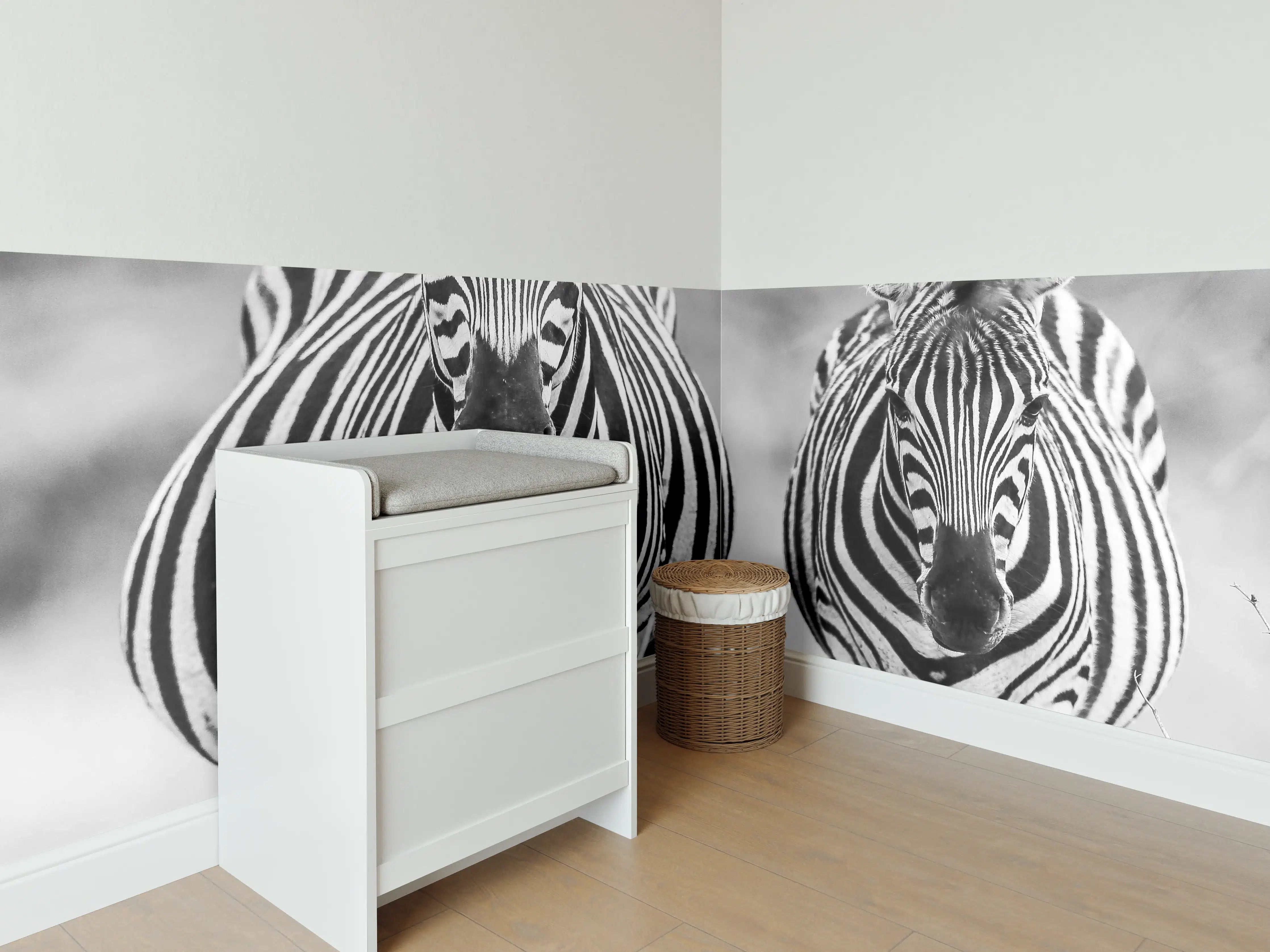 Babyzimmer Wandgestaltung - Schwarz-Weiß Zebrapaar