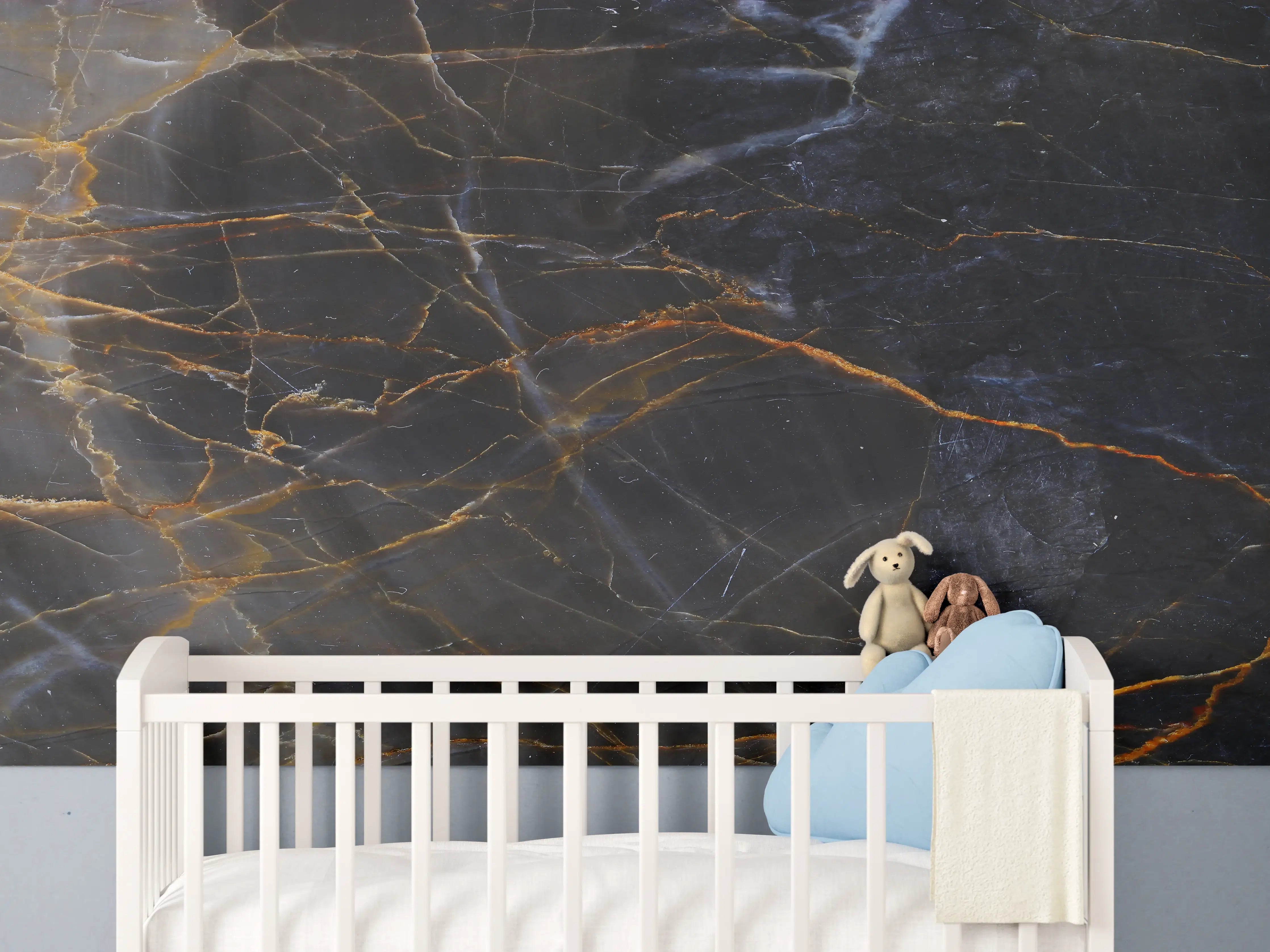 Babyzimmer Wandgestaltung - Schwarz und braune Marmor Textur aus Russland
