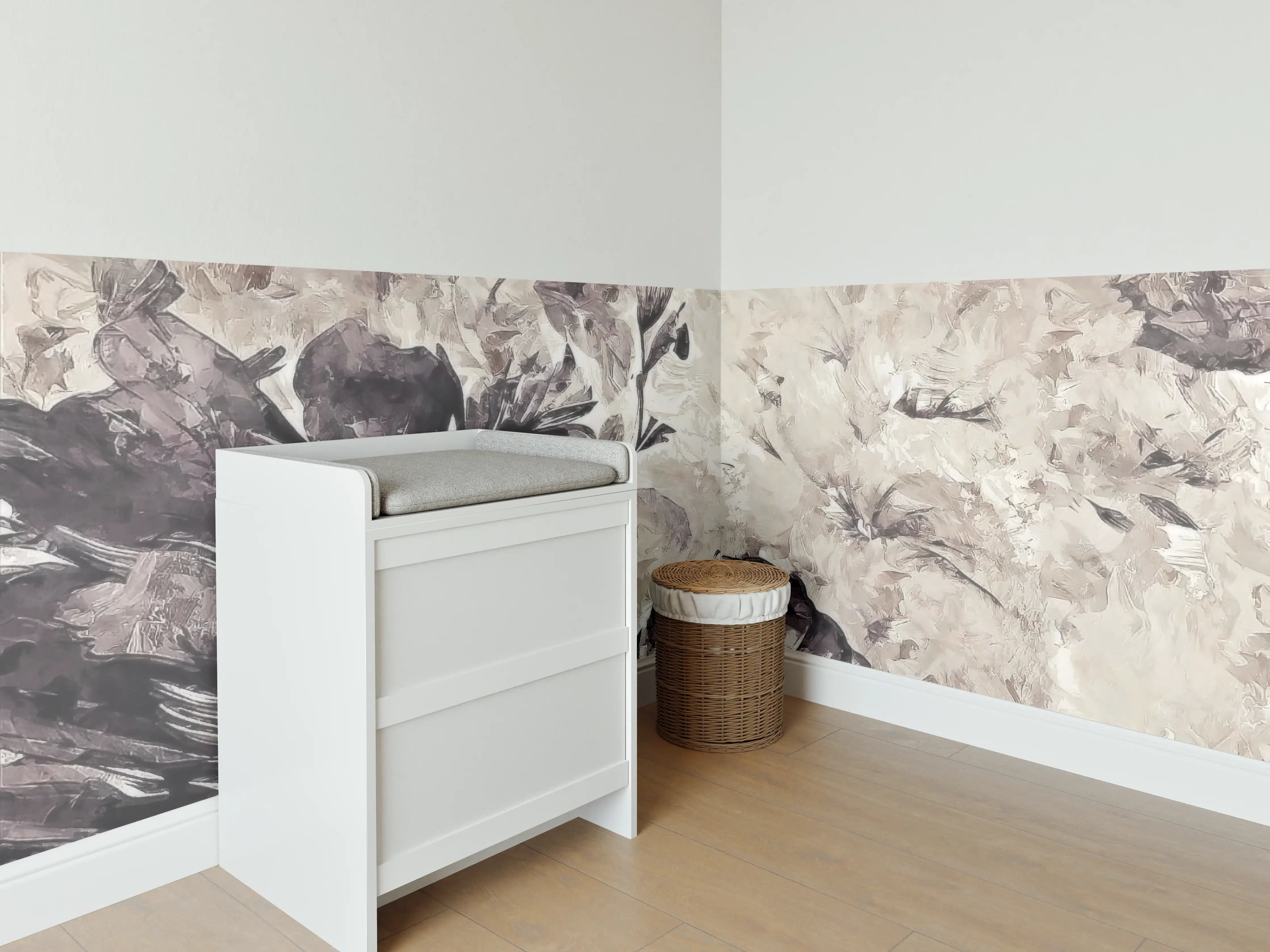 Babyzimmer Wandgestaltung - Schwarz, weißes Pflanzen Gemälde 2