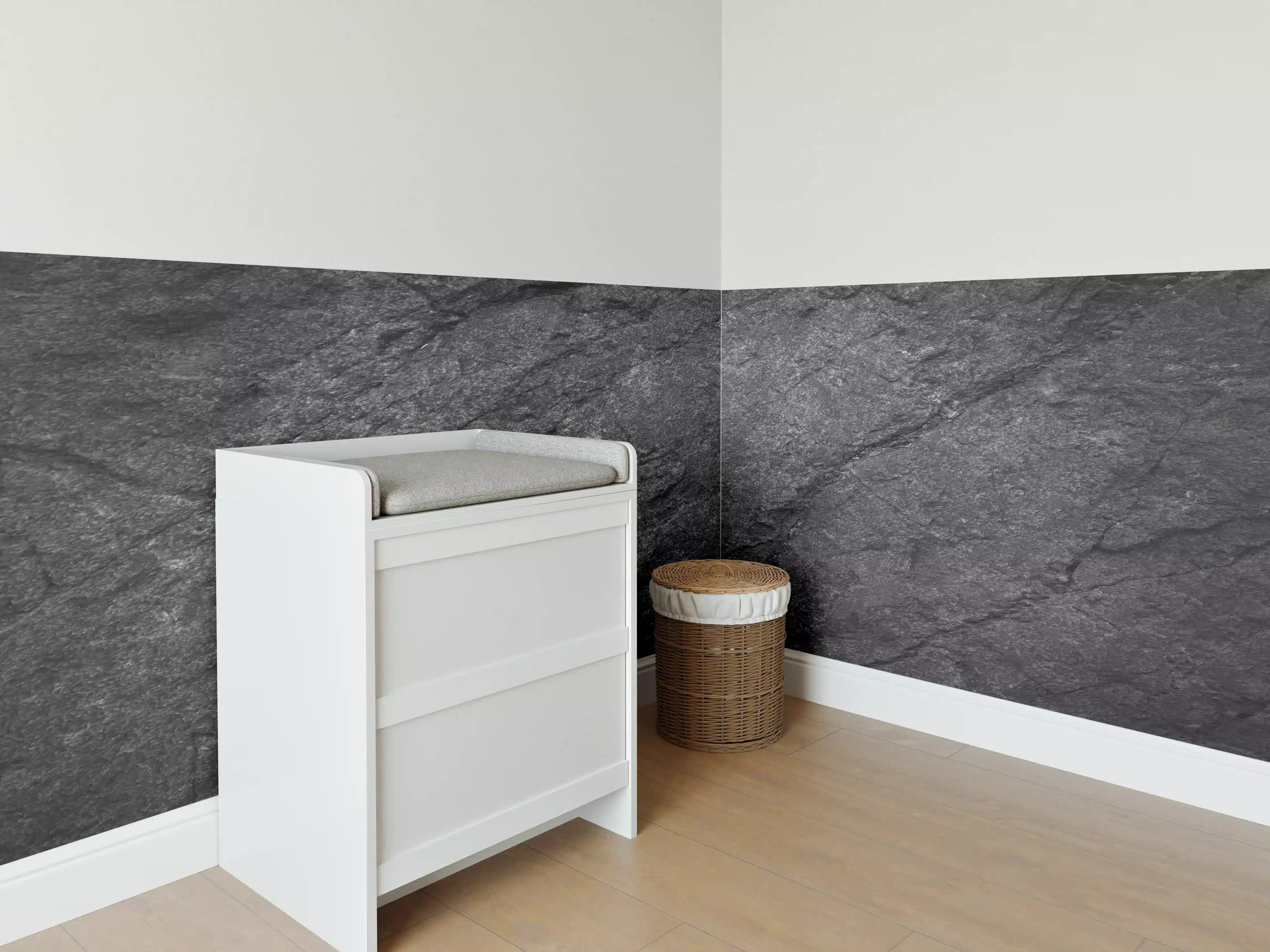 Babyzimmer Wandgestaltung - Schwarze Schieferplatte