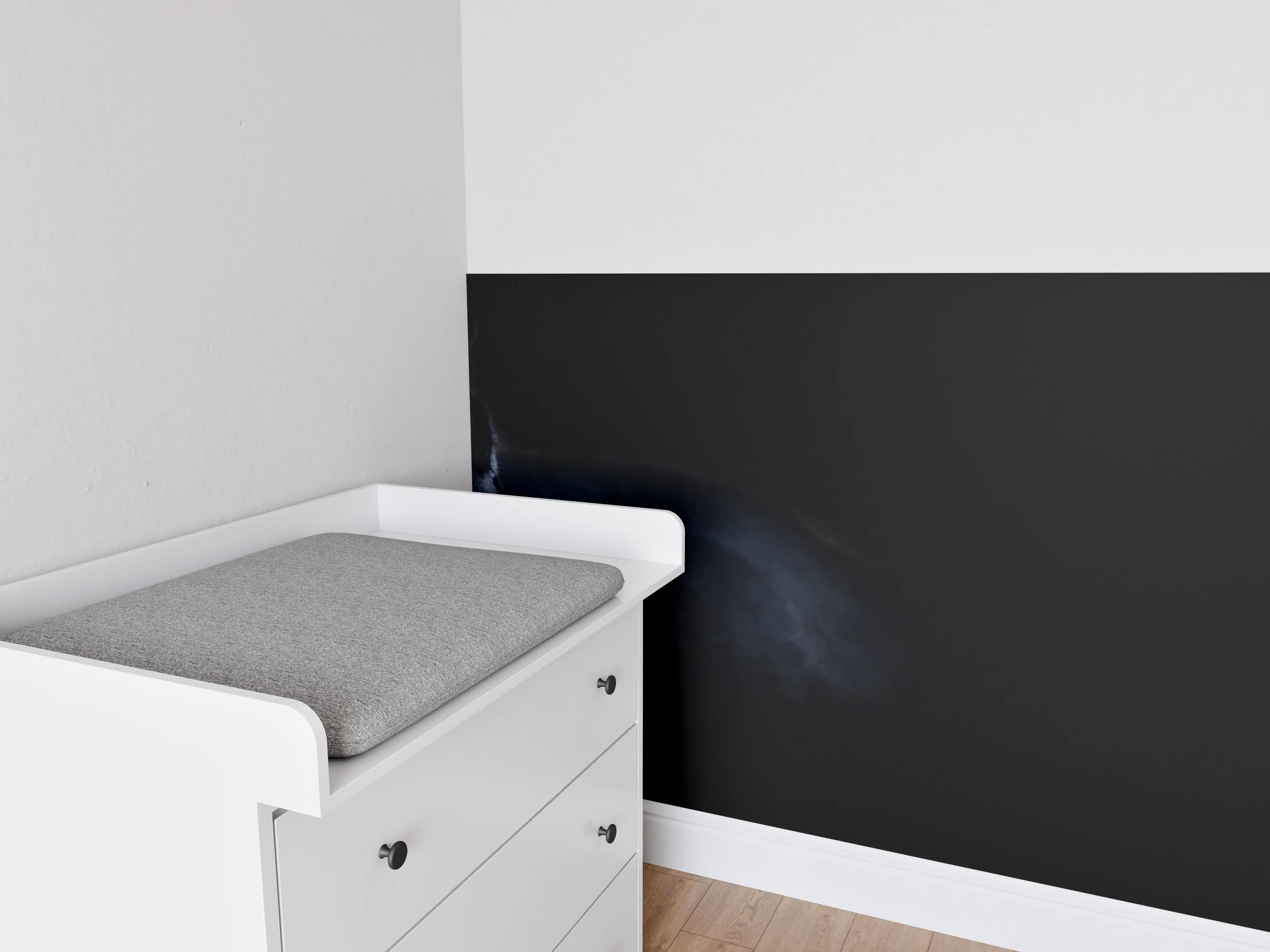 Babyzimmer Wandgestaltung - Schwarzen Panther mit schwarzem Hintergrund