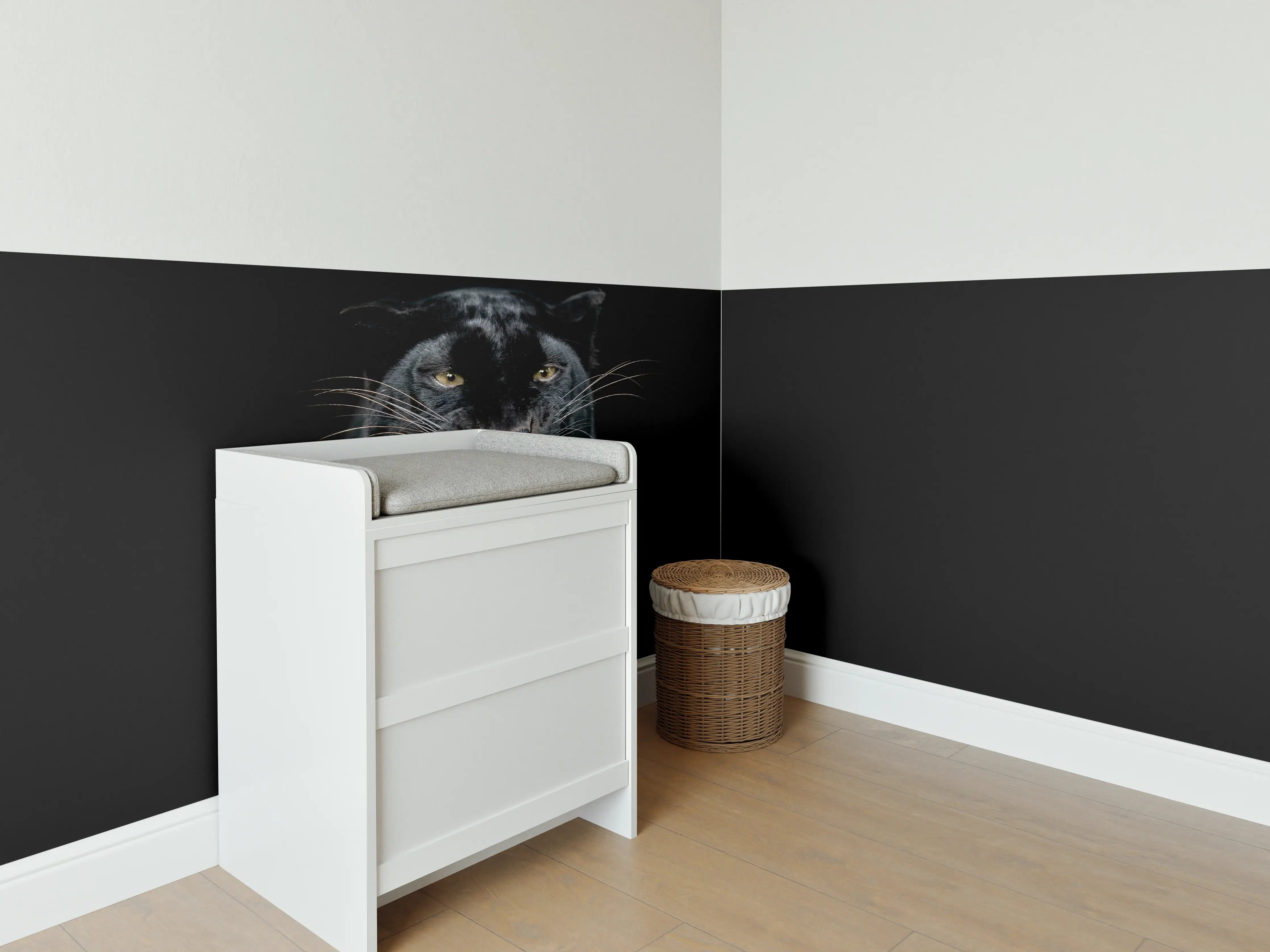 Babyzimmer Wandgestaltung - Schwarzer Panther auf schwarzem Hintergrund