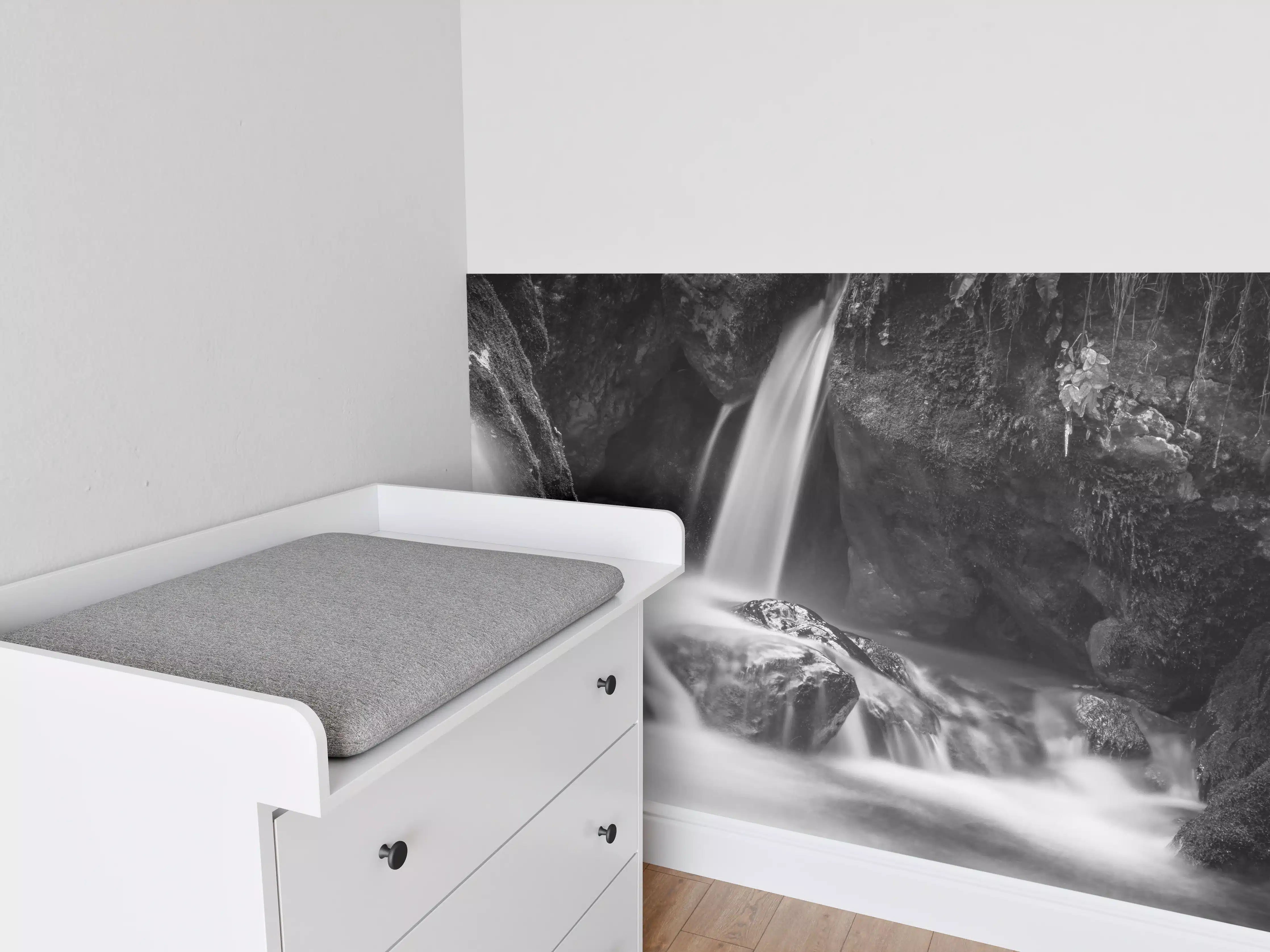 Babyzimmer Wandgestaltung - Schwarzweißer Wasserfall