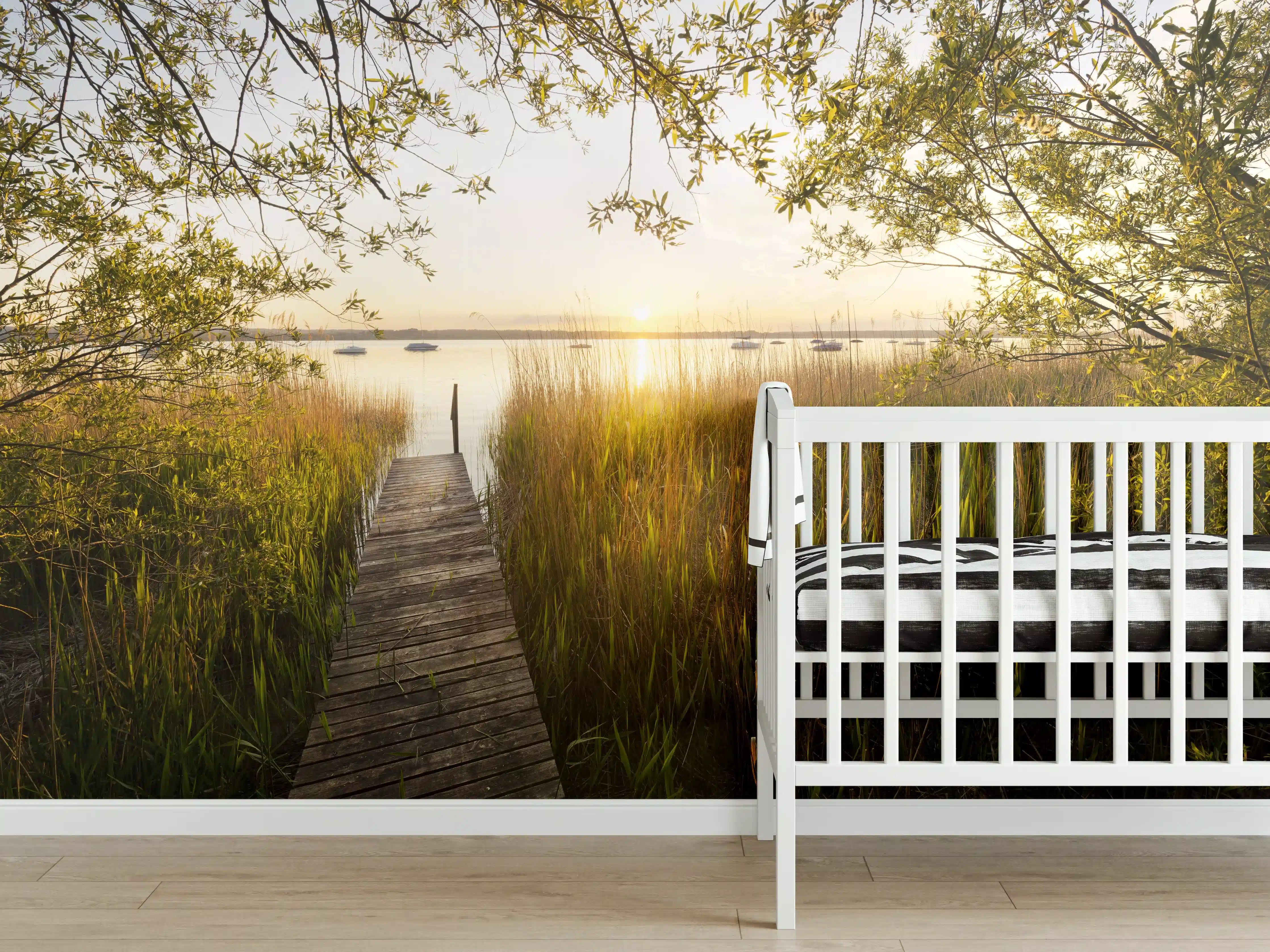 Babyzimmer Wandgestaltung - See in Bayern bei Sonnenuntergang