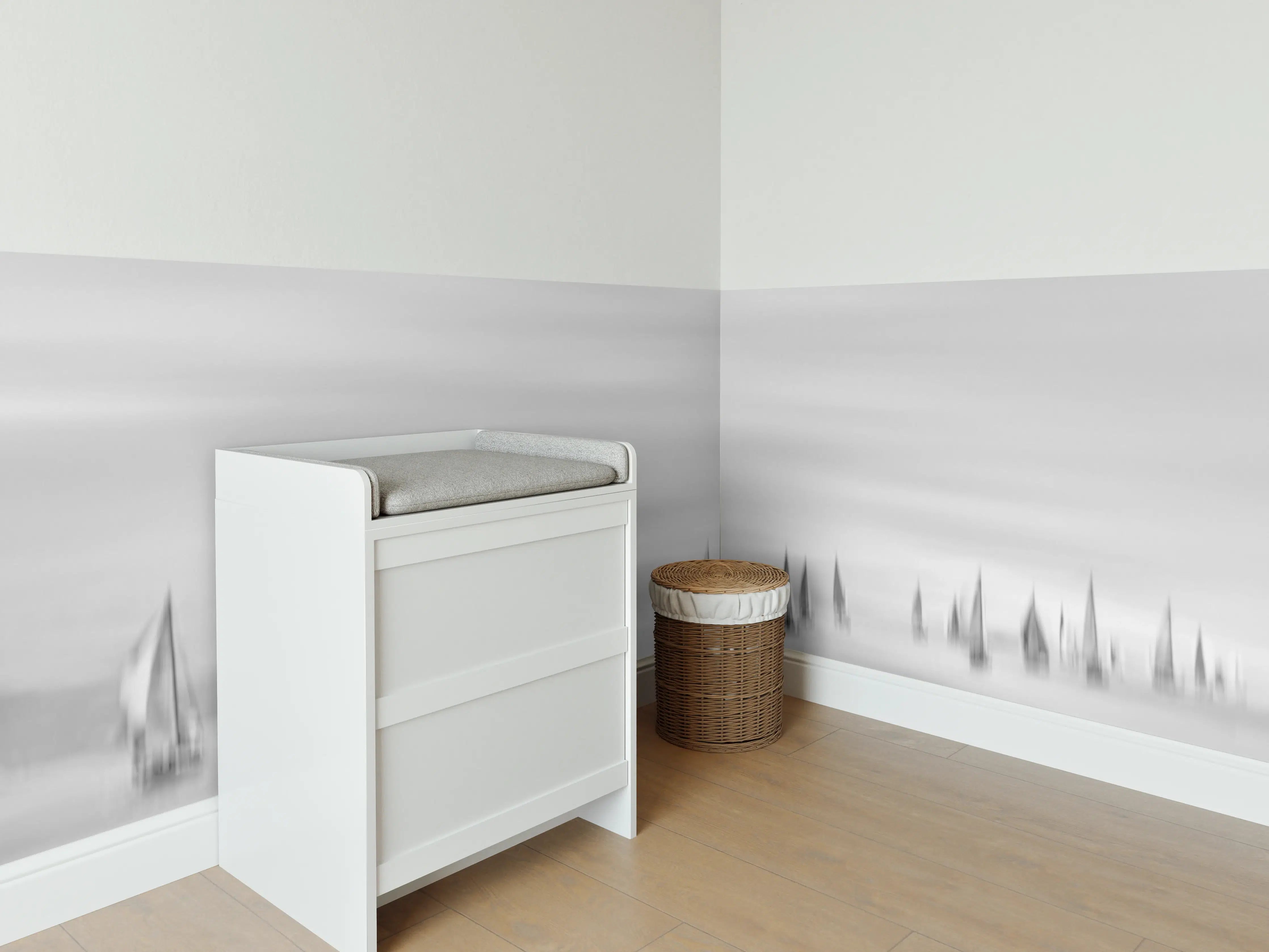Babyzimmer Wandgestaltung - Segelboote am Meer - Unscharf