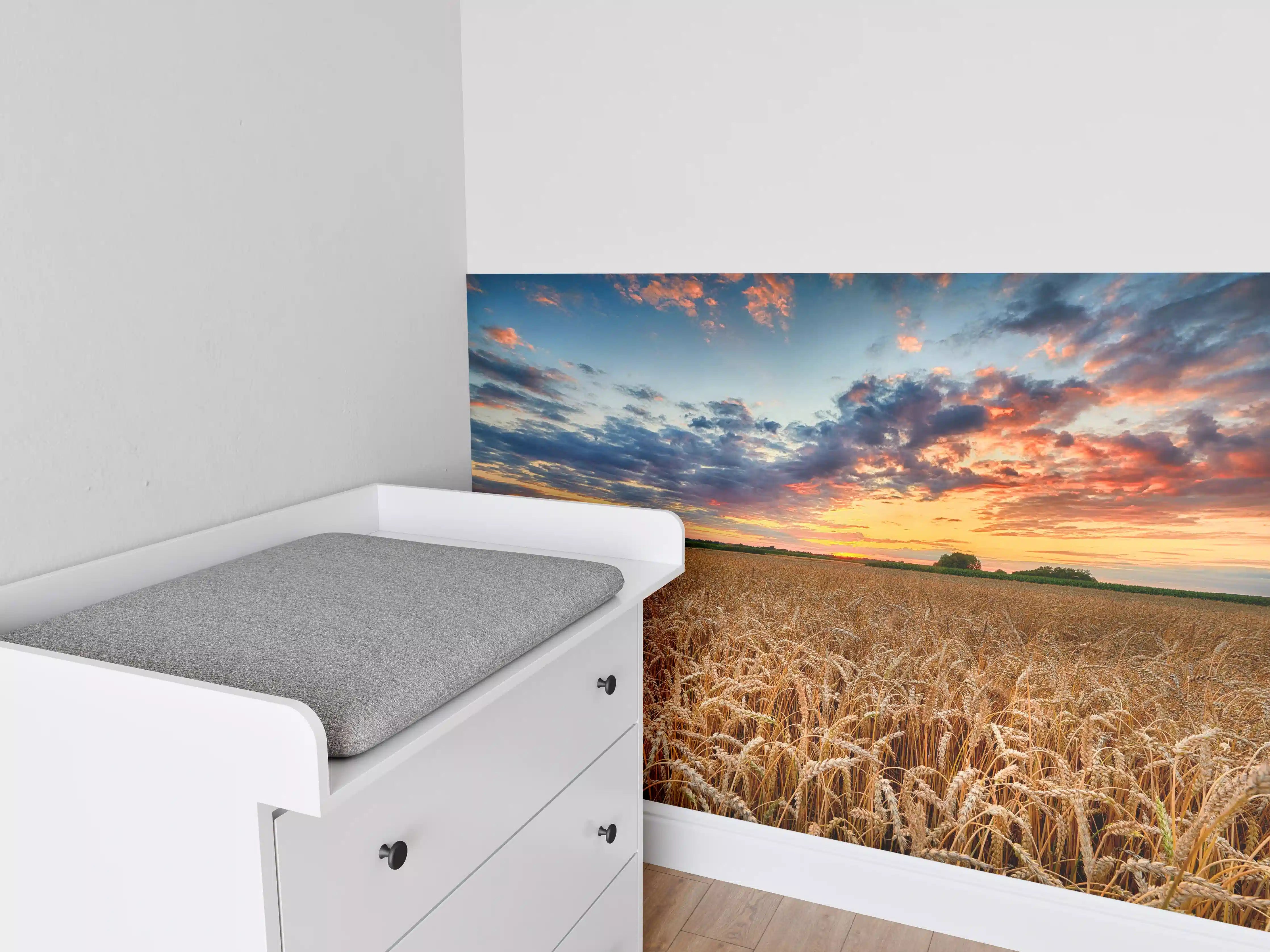 Babyzimmer Wandgestaltung - Sommer-Sonnenaufgang über Weizenfeldern in der Ukraine
