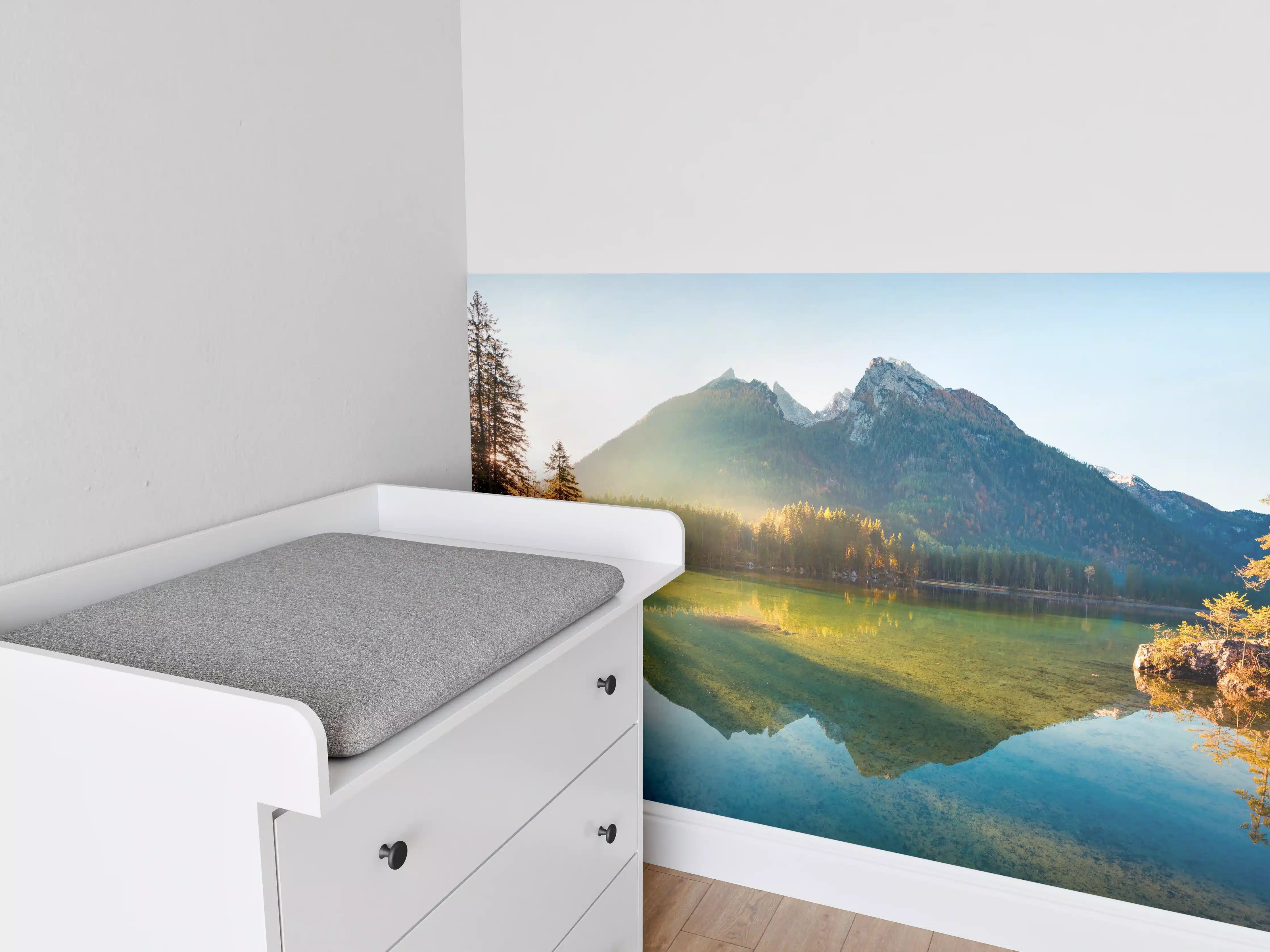 Babyzimmer Wandgestaltung - Sonnenaufgang am Hintersee
