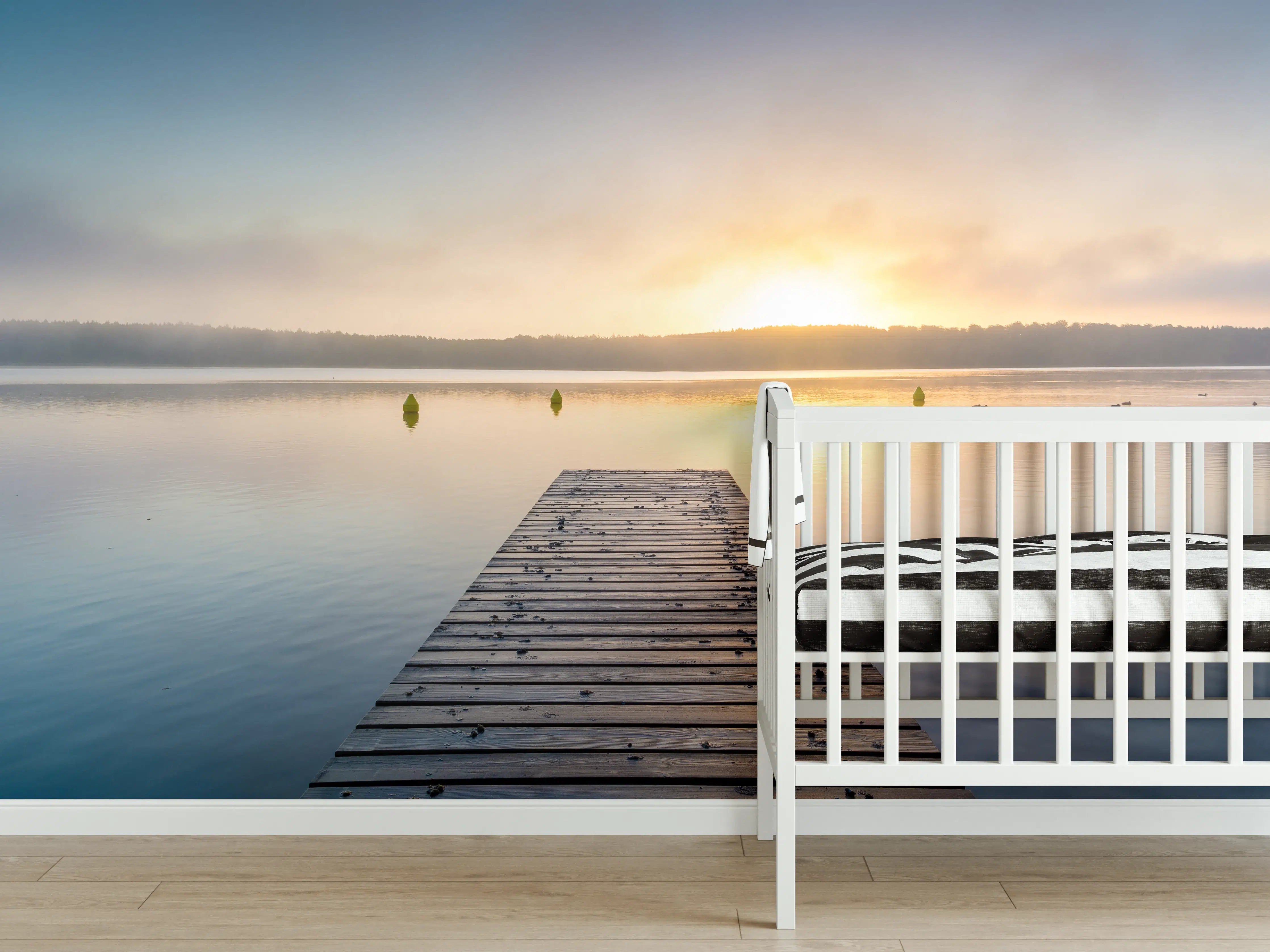 Babyzimmer Wandgestaltung - Sonnenaufgang am See mit Nebel
