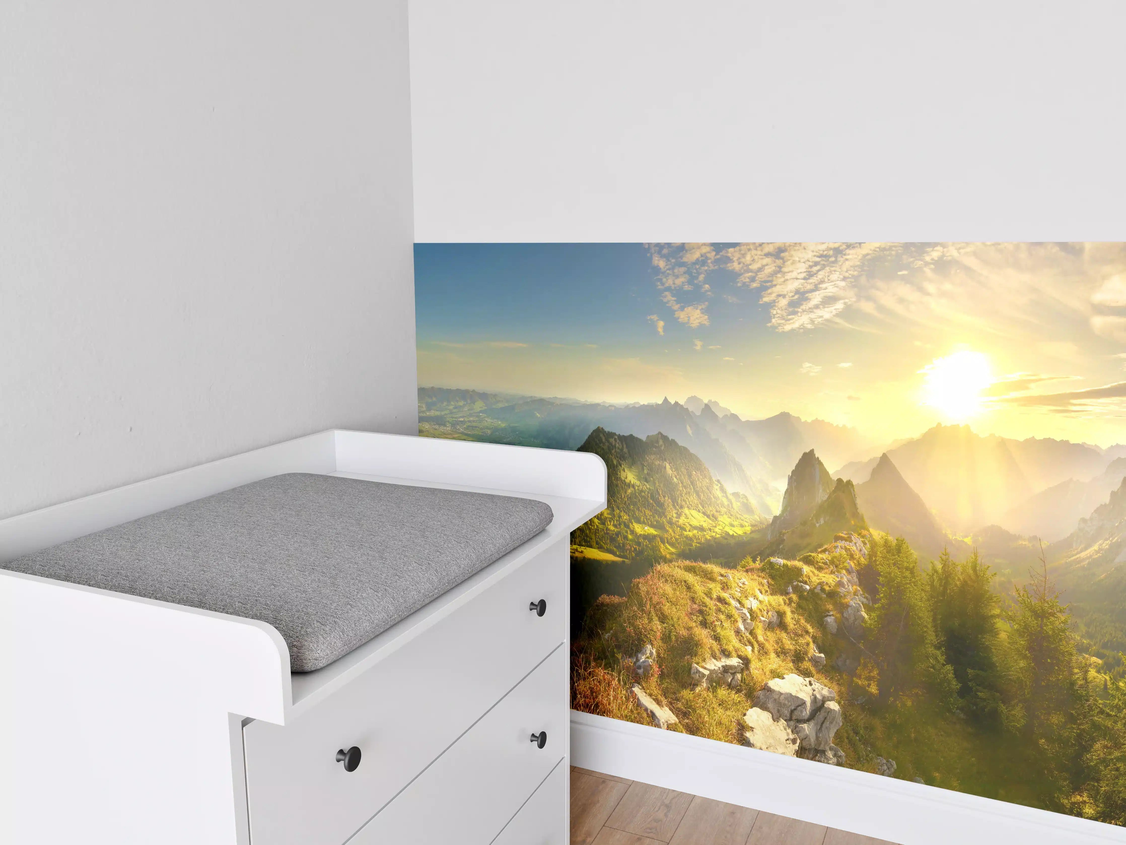 Babyzimmer Wandgestaltung - Sonnenaufgang über Schweizer Tal