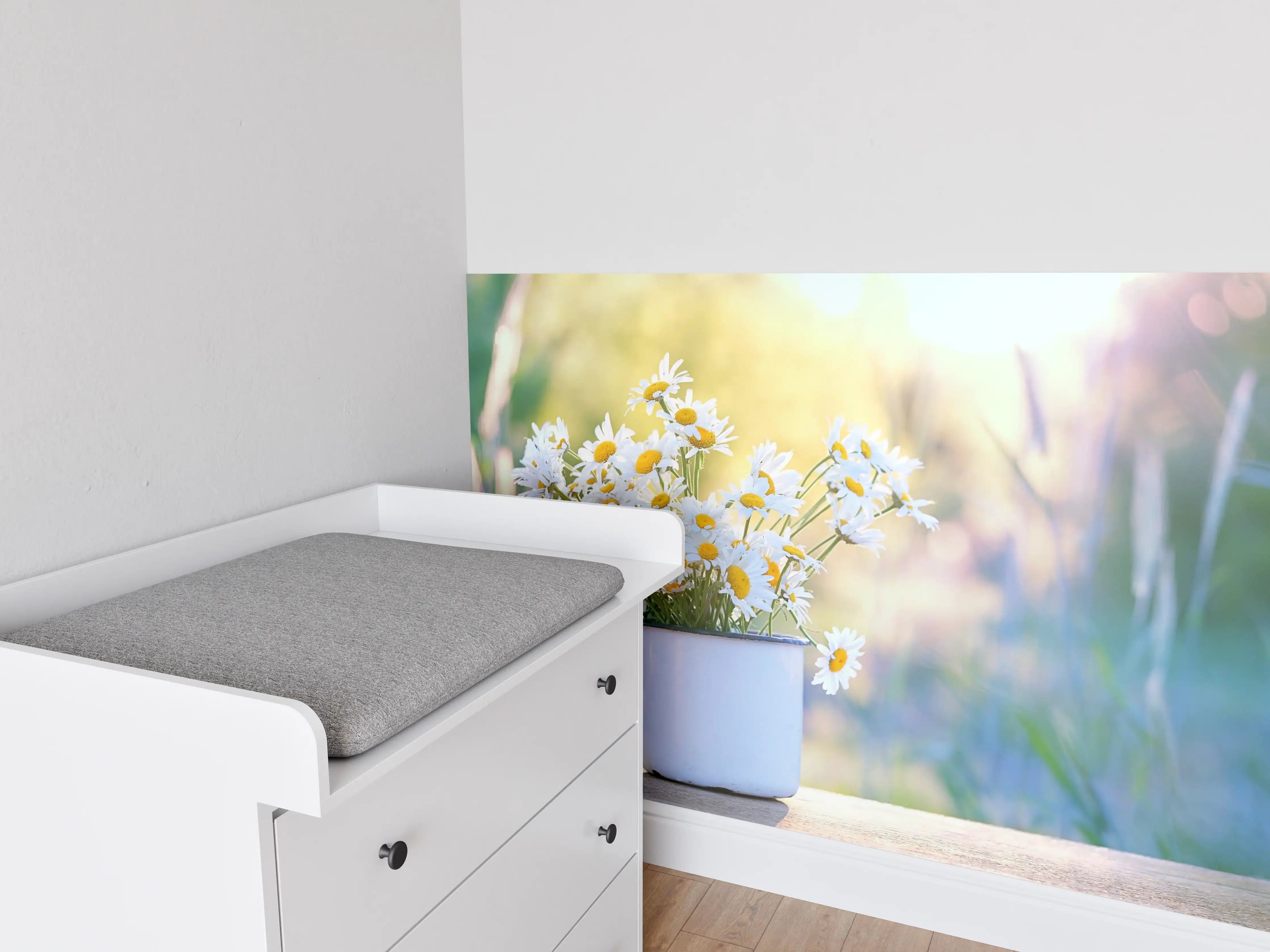 Babyzimmer Wandgestaltung - Sonnenbeschienene Gänseblümchen