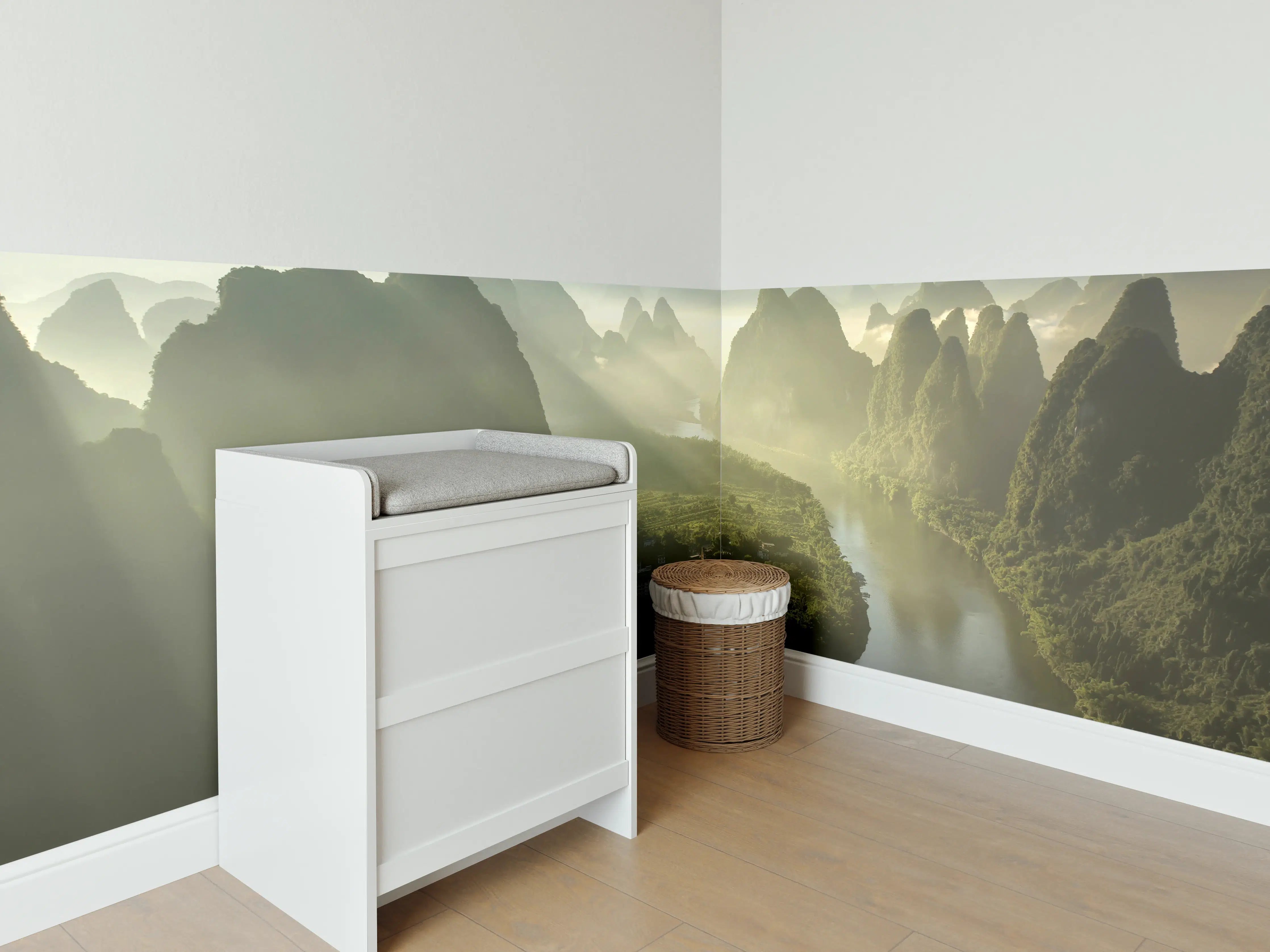 Babyzimmer Wandgestaltung - Sonnendurchflutete Li-Flusslandschaft