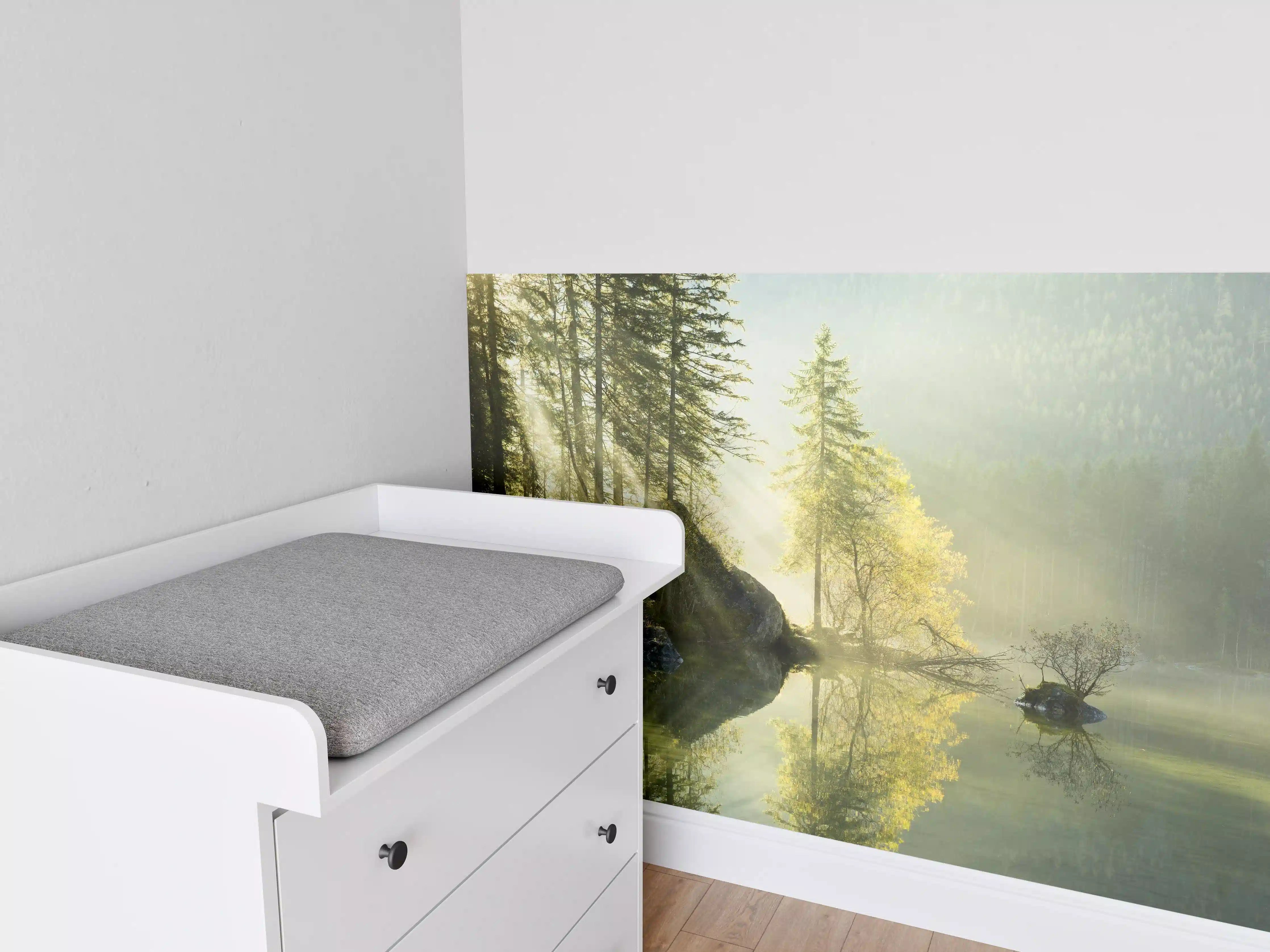 Babyzimmer Wandgestaltung - Sonnenstrahlen im See