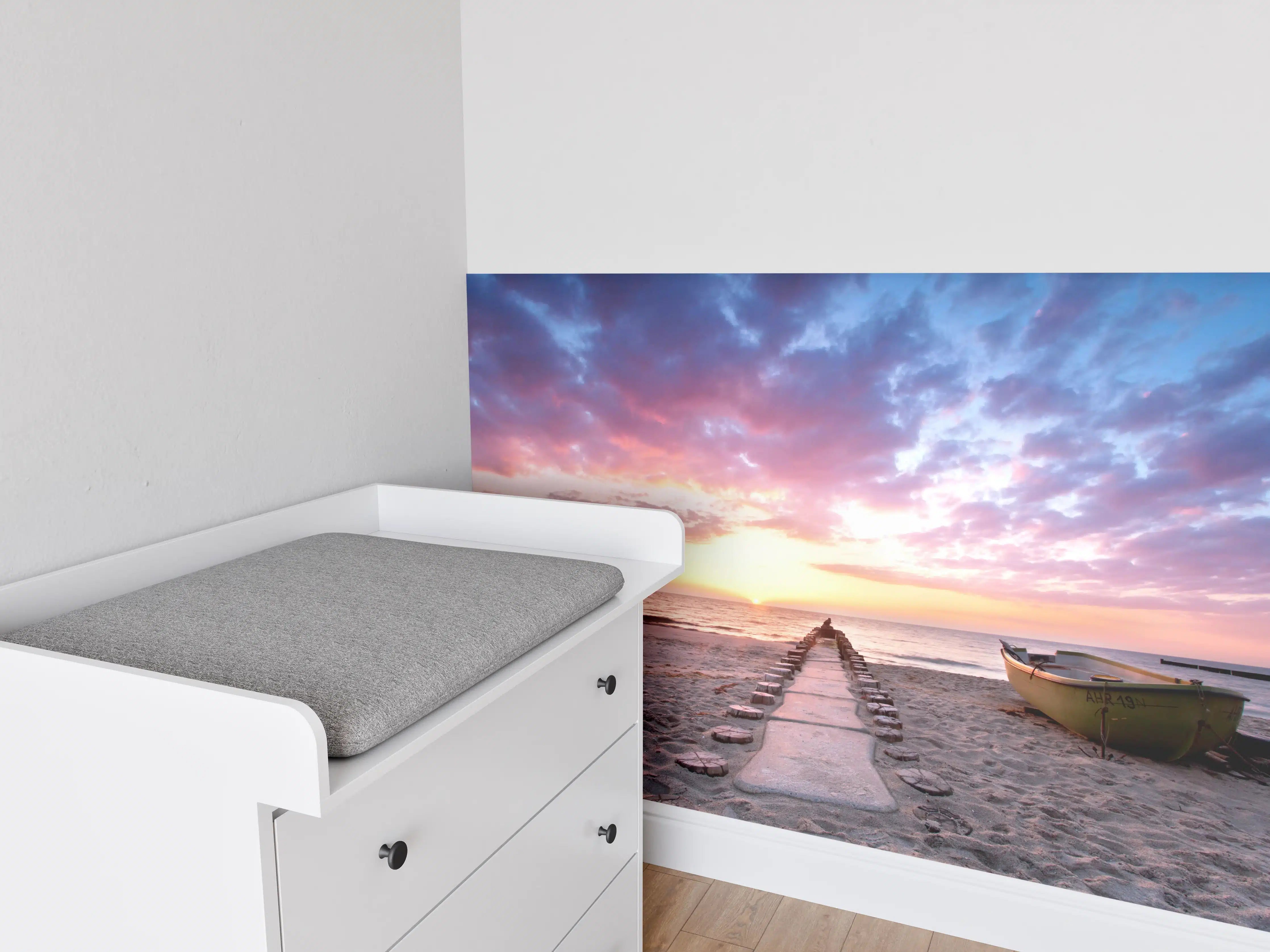 Babyzimmer Wandgestaltung - Steg ins Meer bei Abendsonne