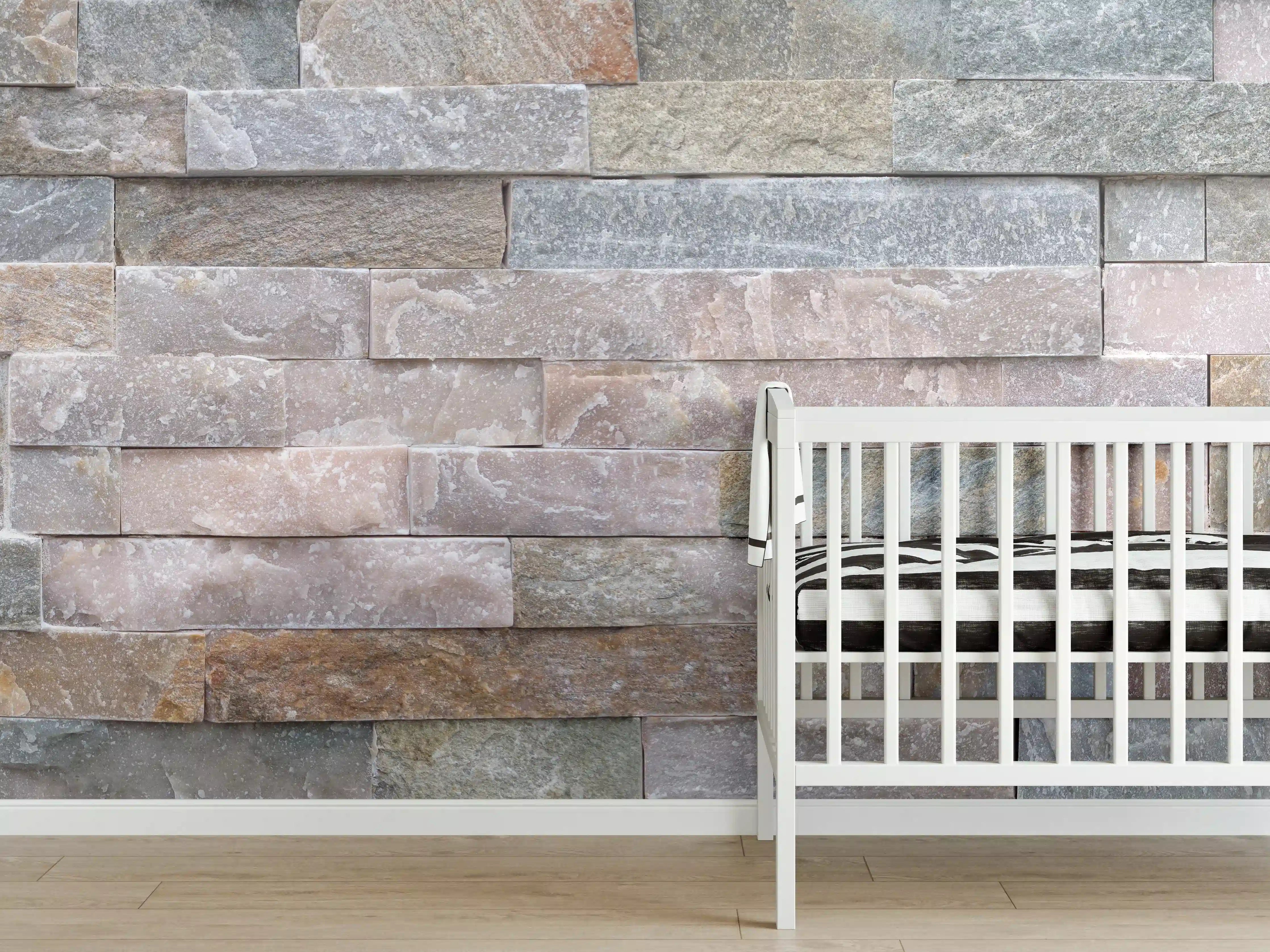 Babyzimmer Wandgestaltung - Steinwand aus groben