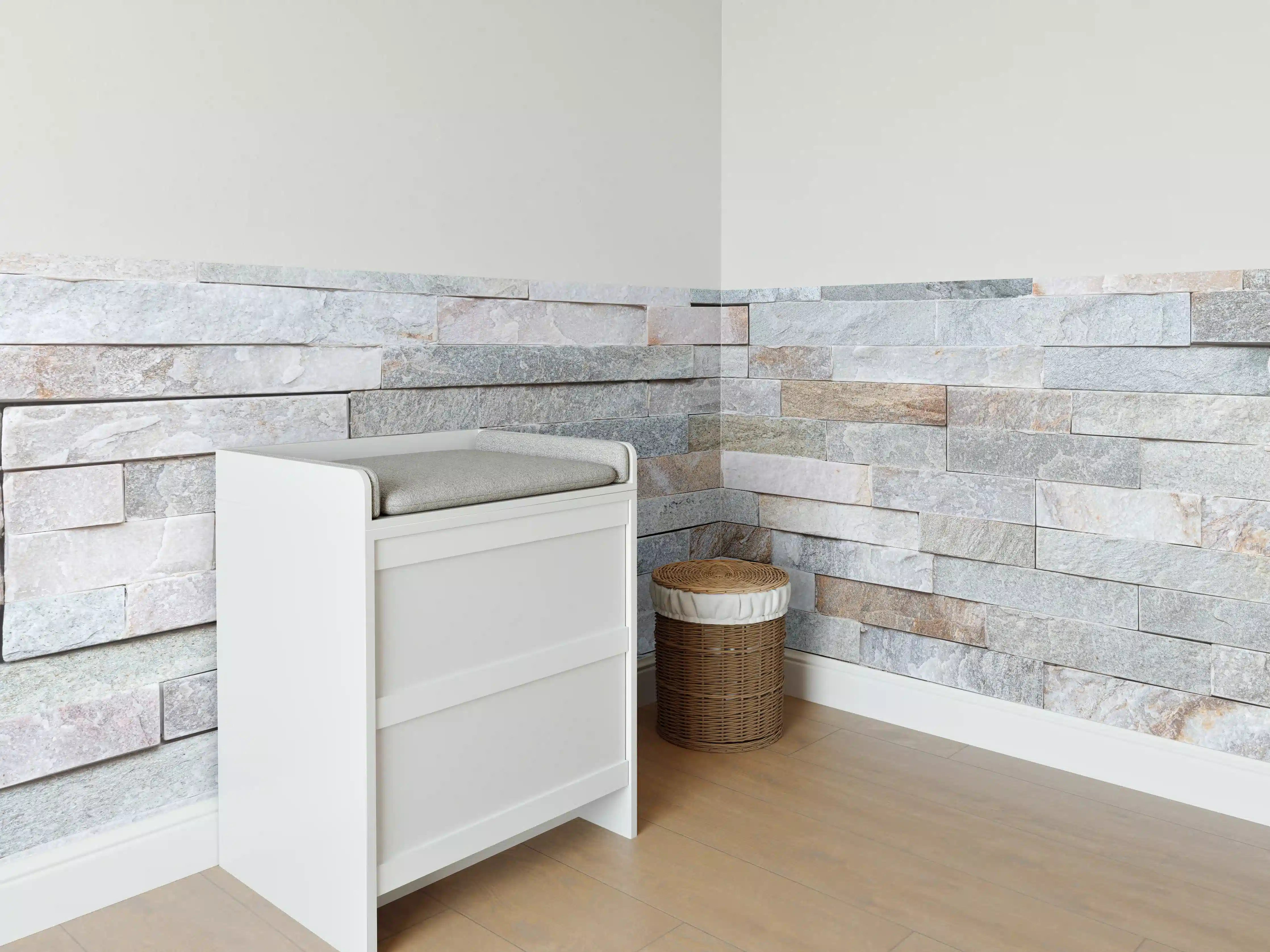 Babyzimmer Wandgestaltung - Steinwandmuster